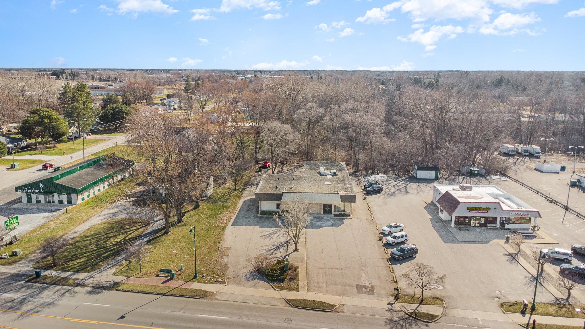 3588 Center Avenue