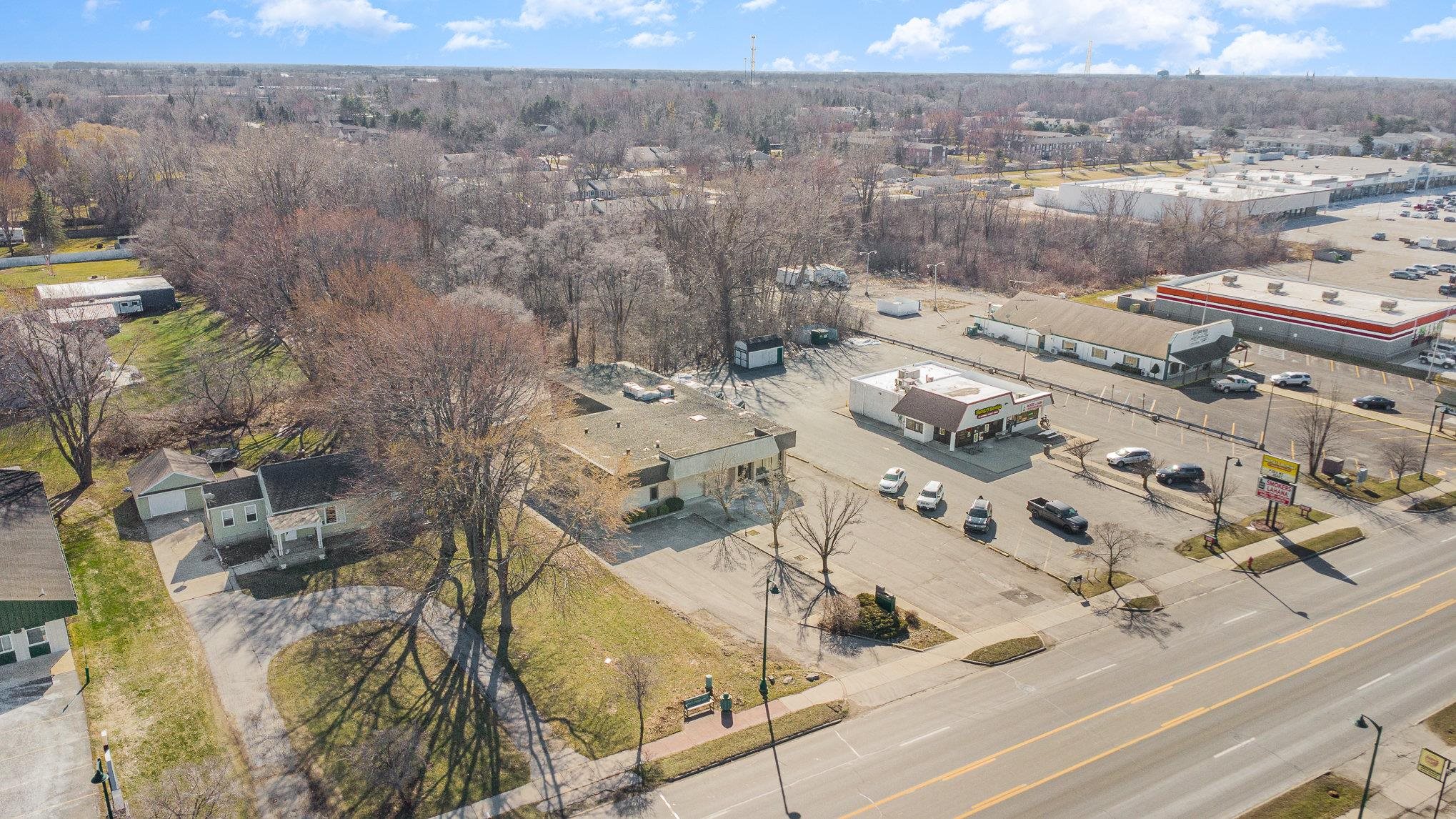 3588 Center Avenue