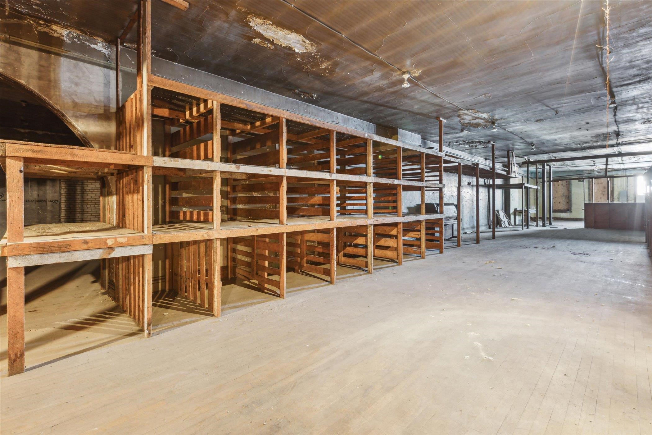 711 Washington Avenue