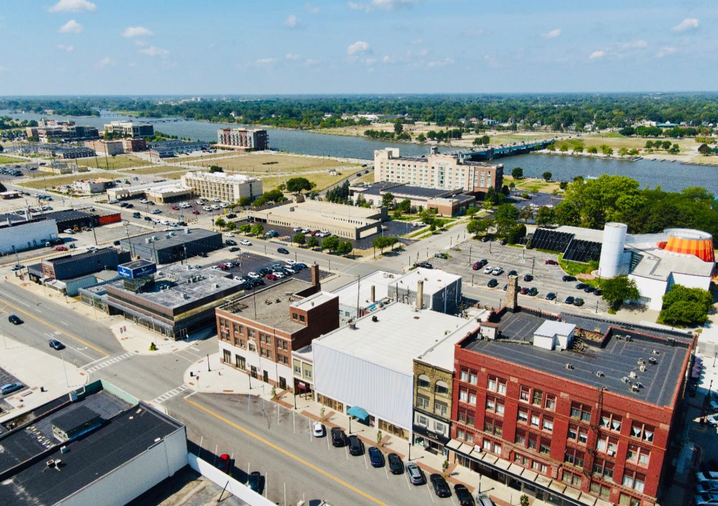 711 Washington Avenue