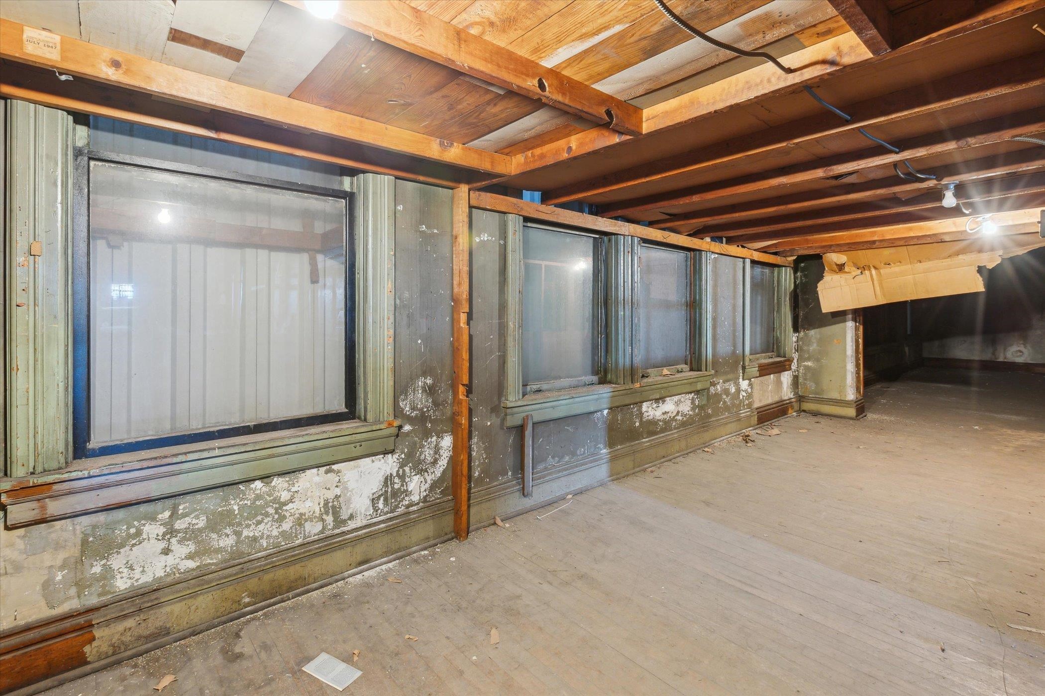 711 Washington Avenue