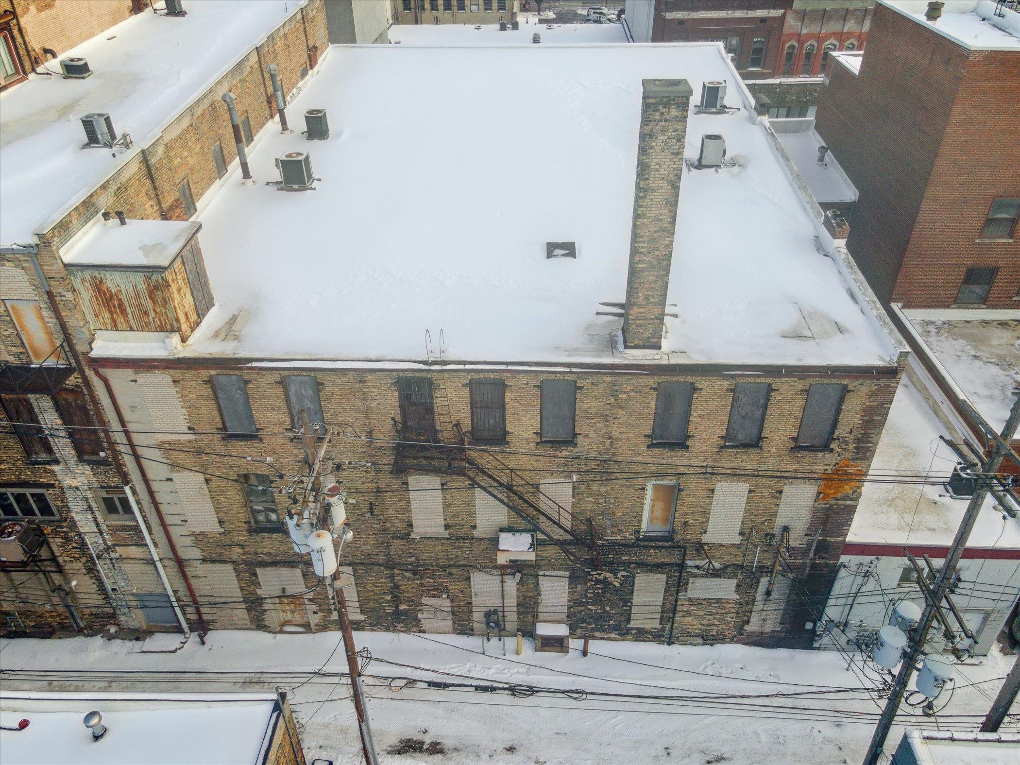 711 Washington Avenue