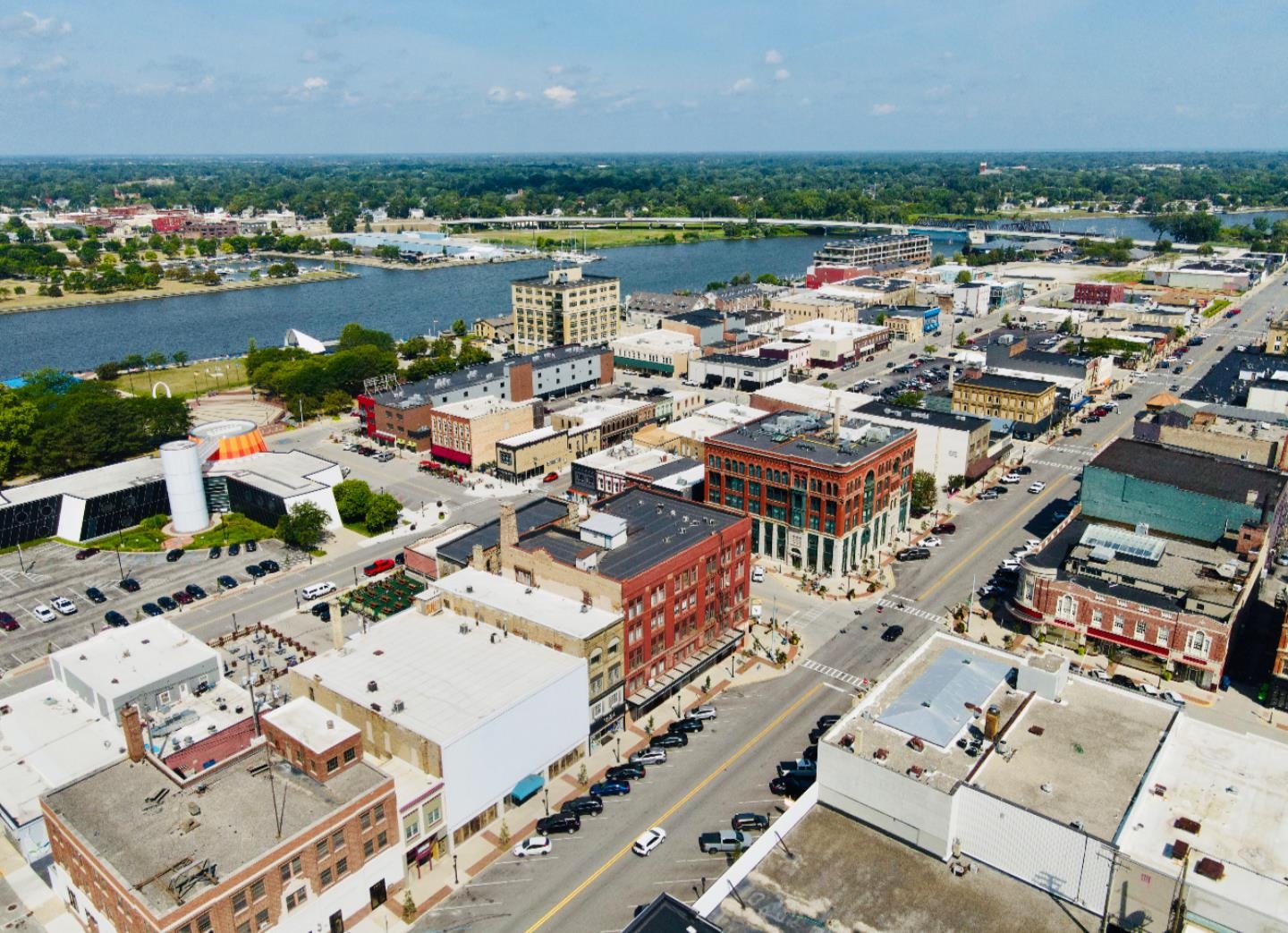 711 Washington Avenue