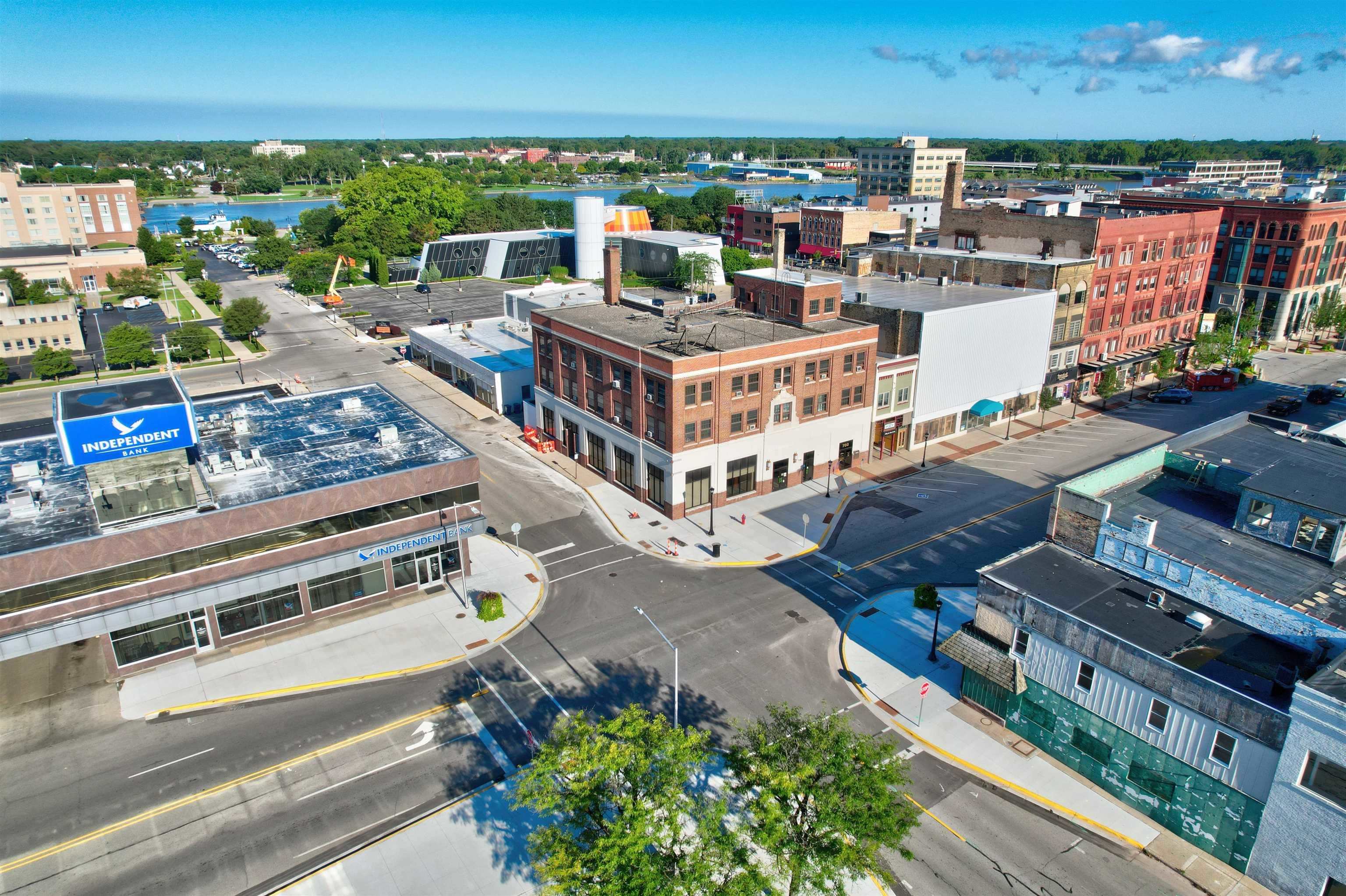 711 Washington Avenue