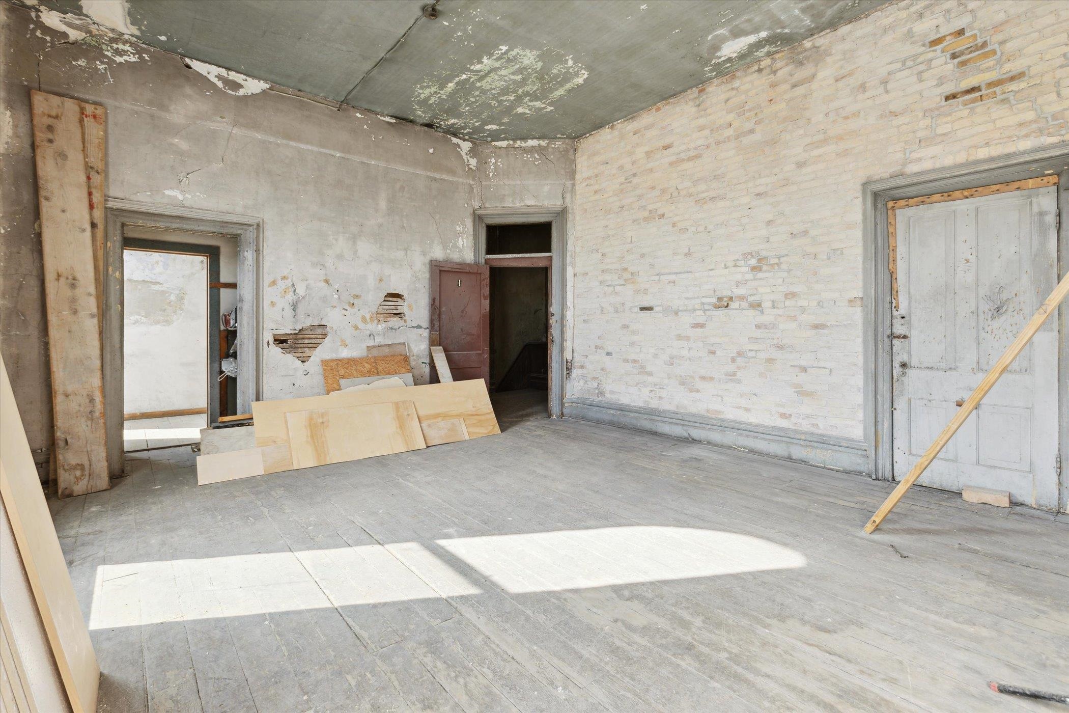 1017 Washington Avenue