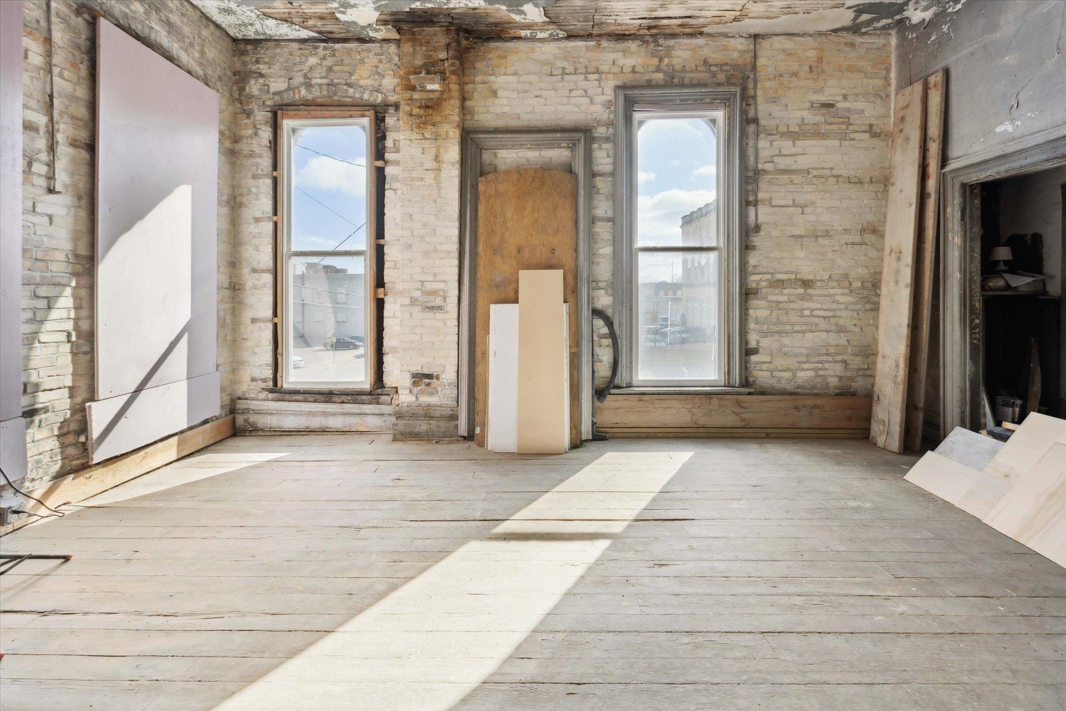 1017 Washington Avenue