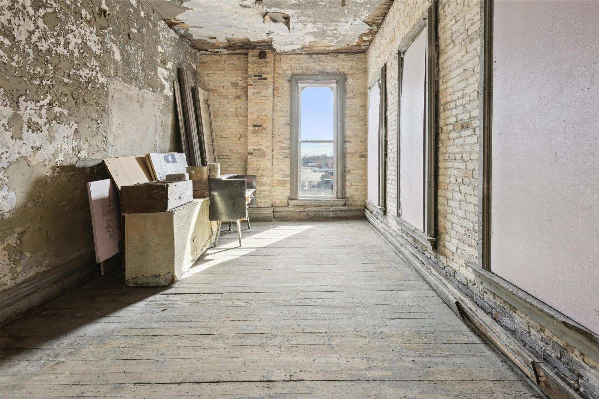 1017 Washington Avenue