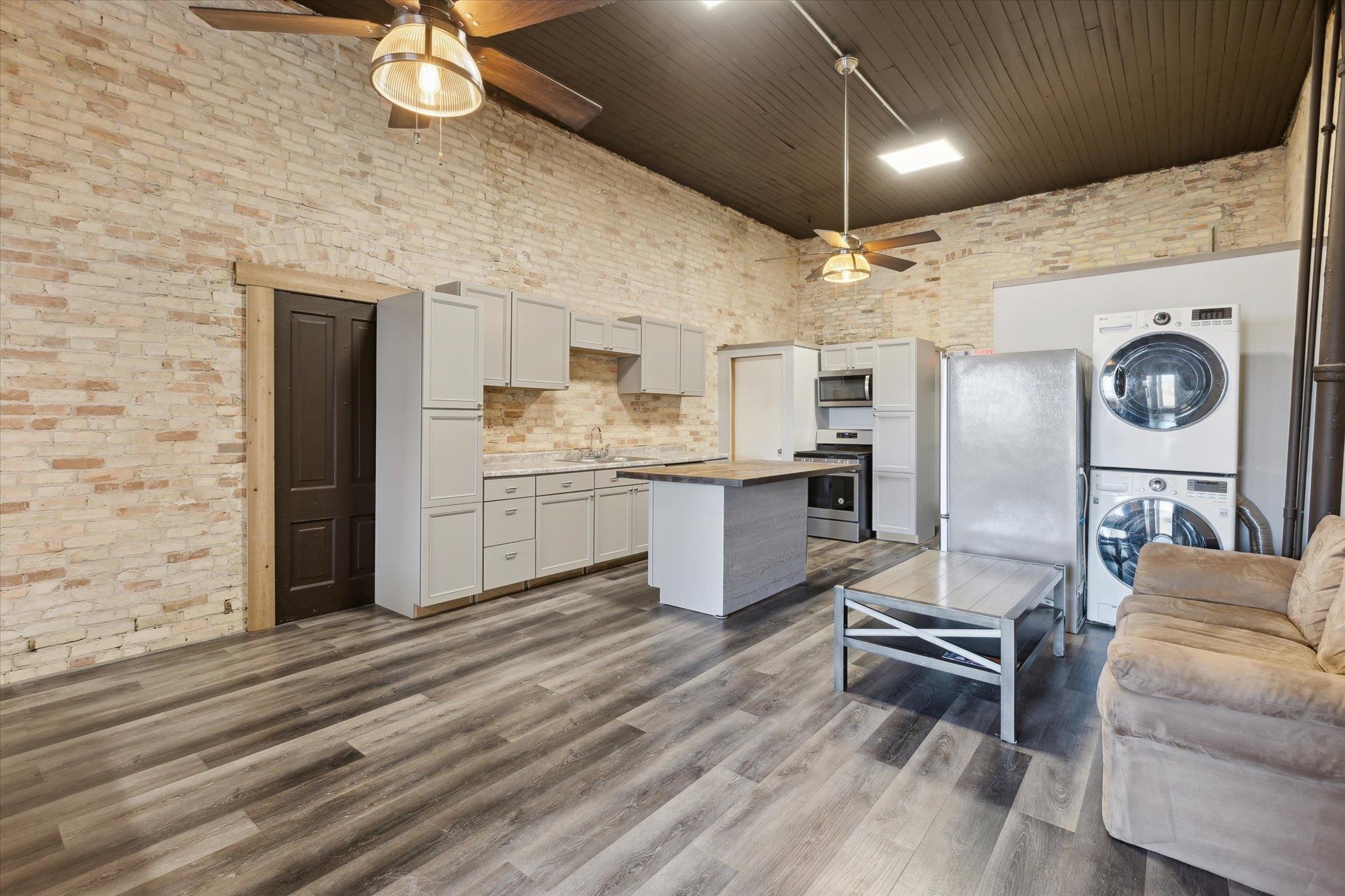 1017 Washington Avenue