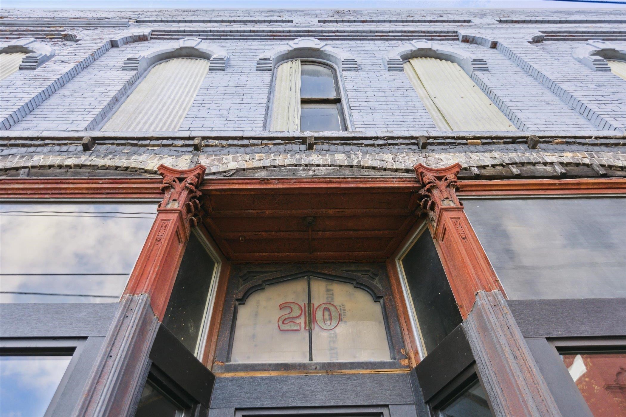 1017 Washington Avenue