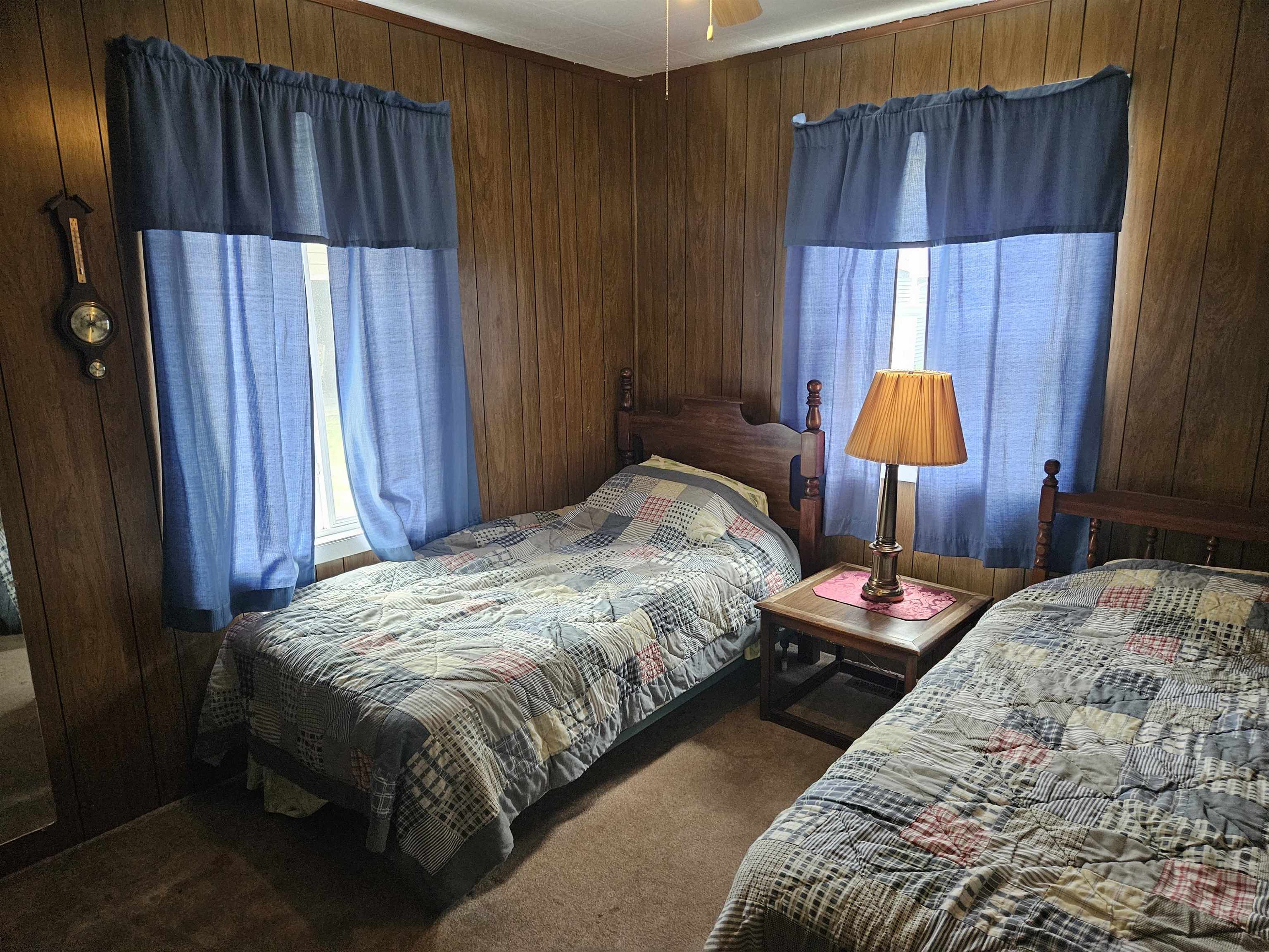 1645 W Essex Rd Common