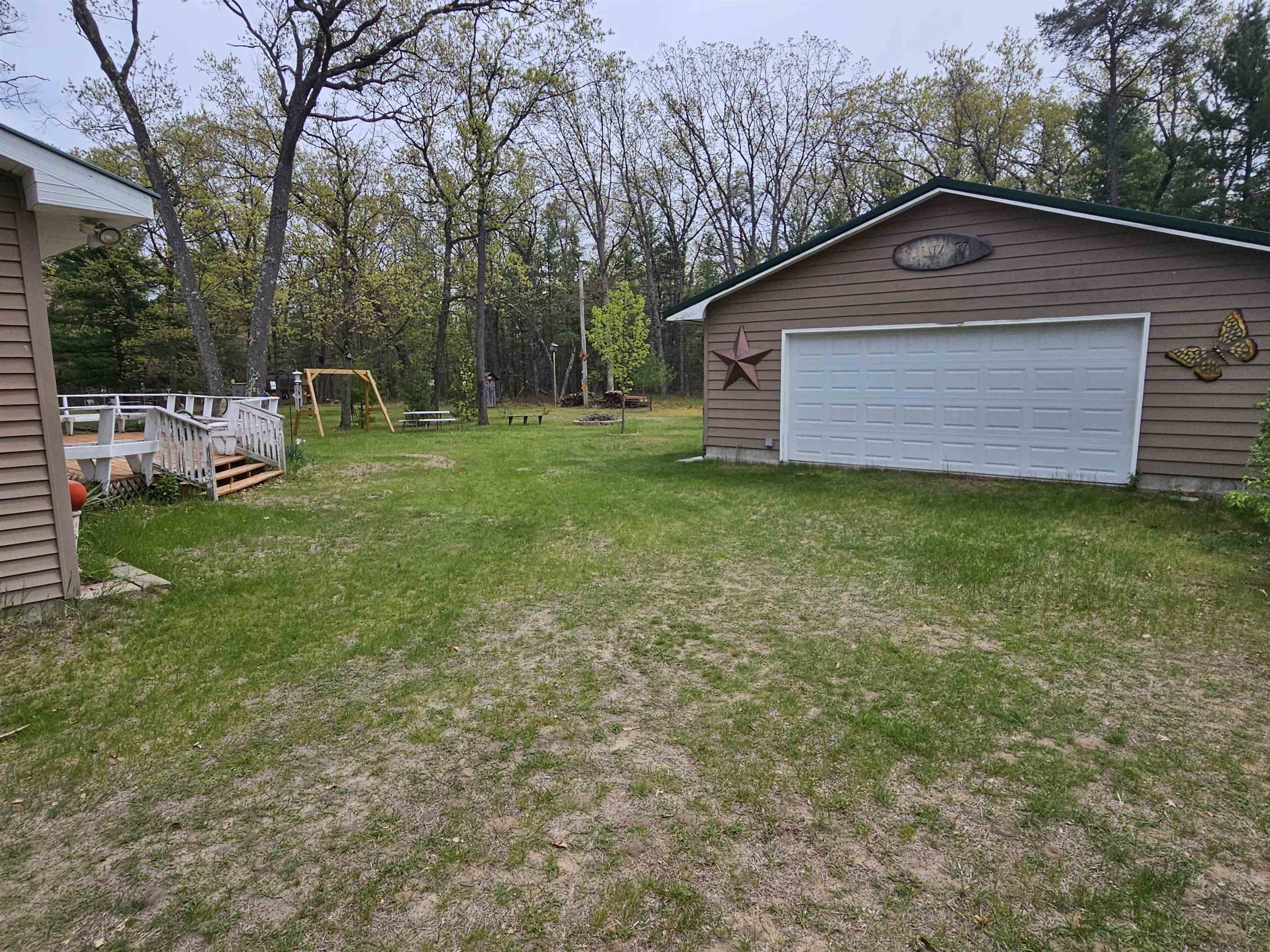 1645 W Essex Rd Common