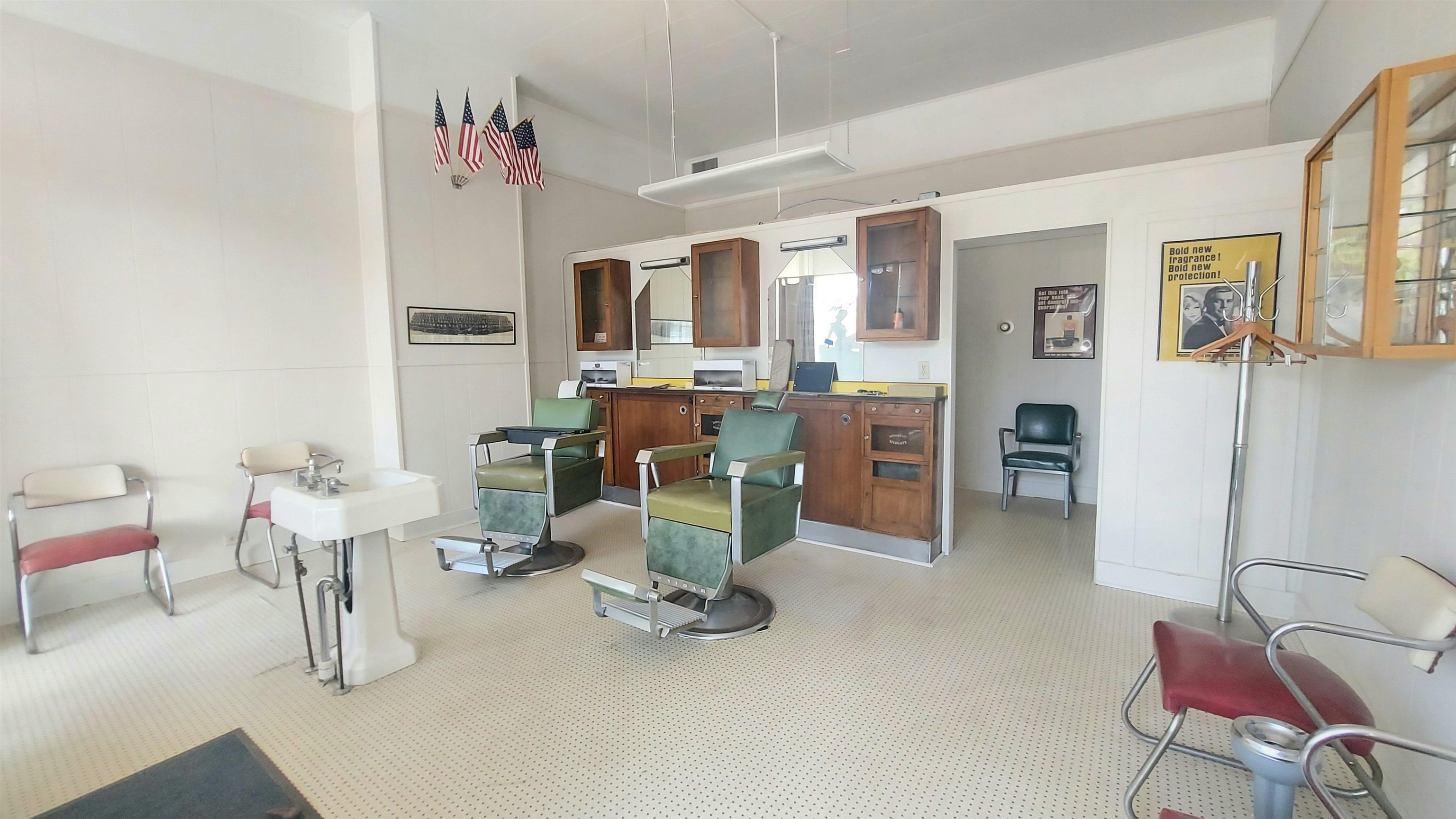 301 E Midland Street Unit: 303,305,307 1/2, 309 E Midland Street