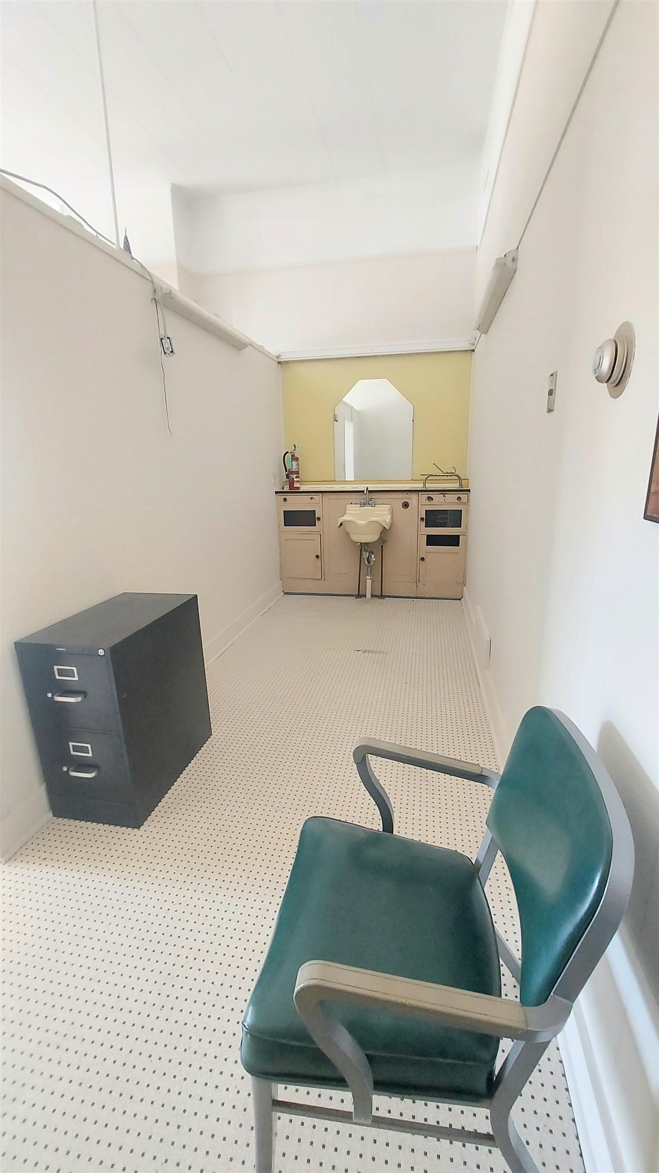 301 E Midland Street Unit: 303,305,307 1/2, 309 E Midland Street