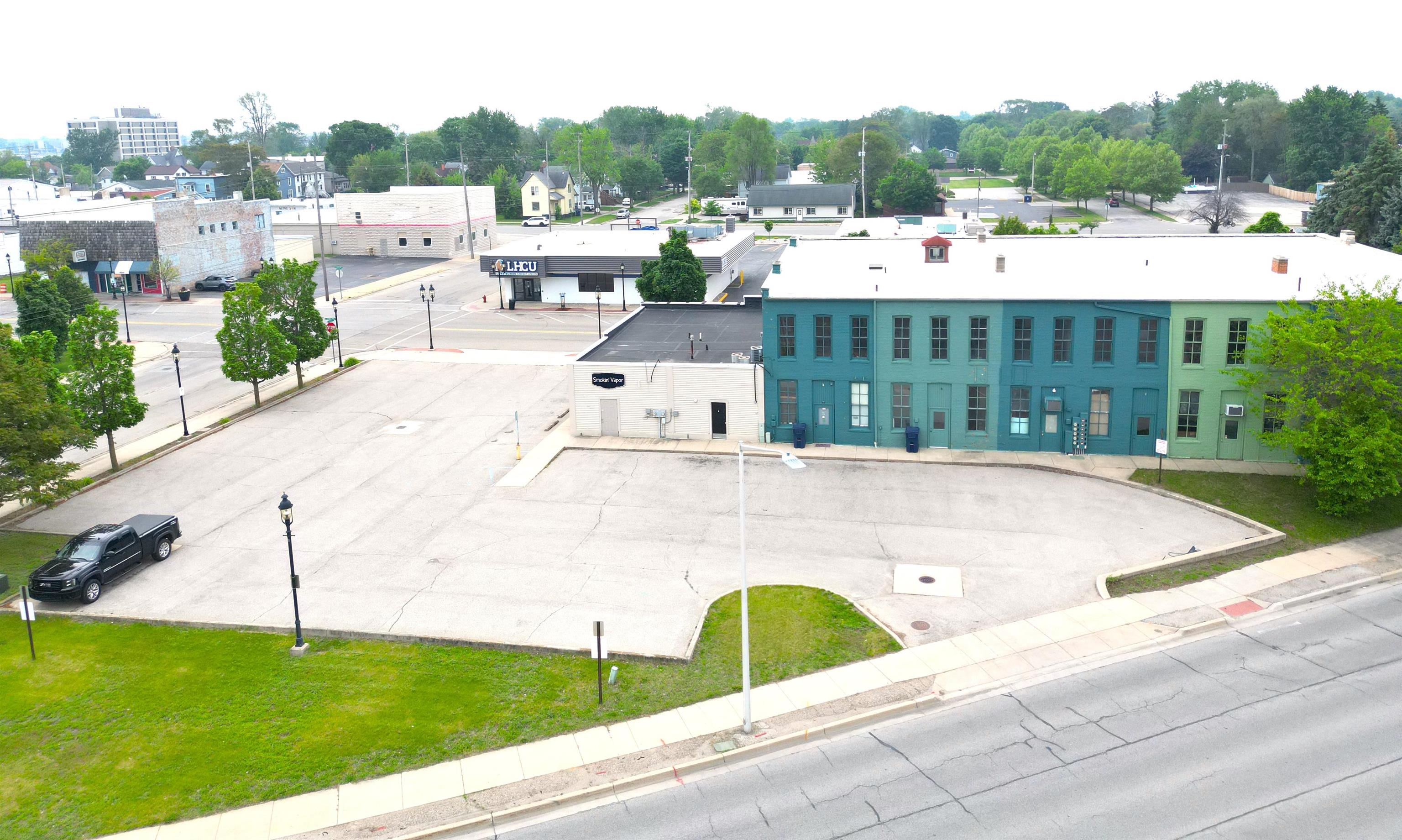 301 E Midland Street Unit: 303,305,307 1/2, 309 E Midland Street