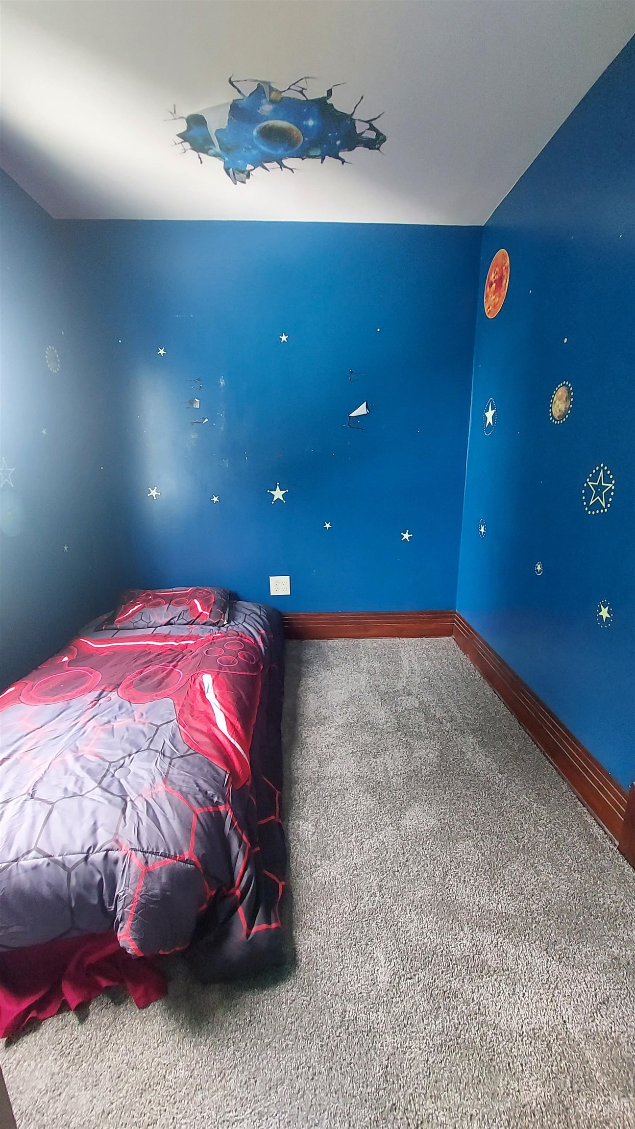 2392 W Dickerson Road