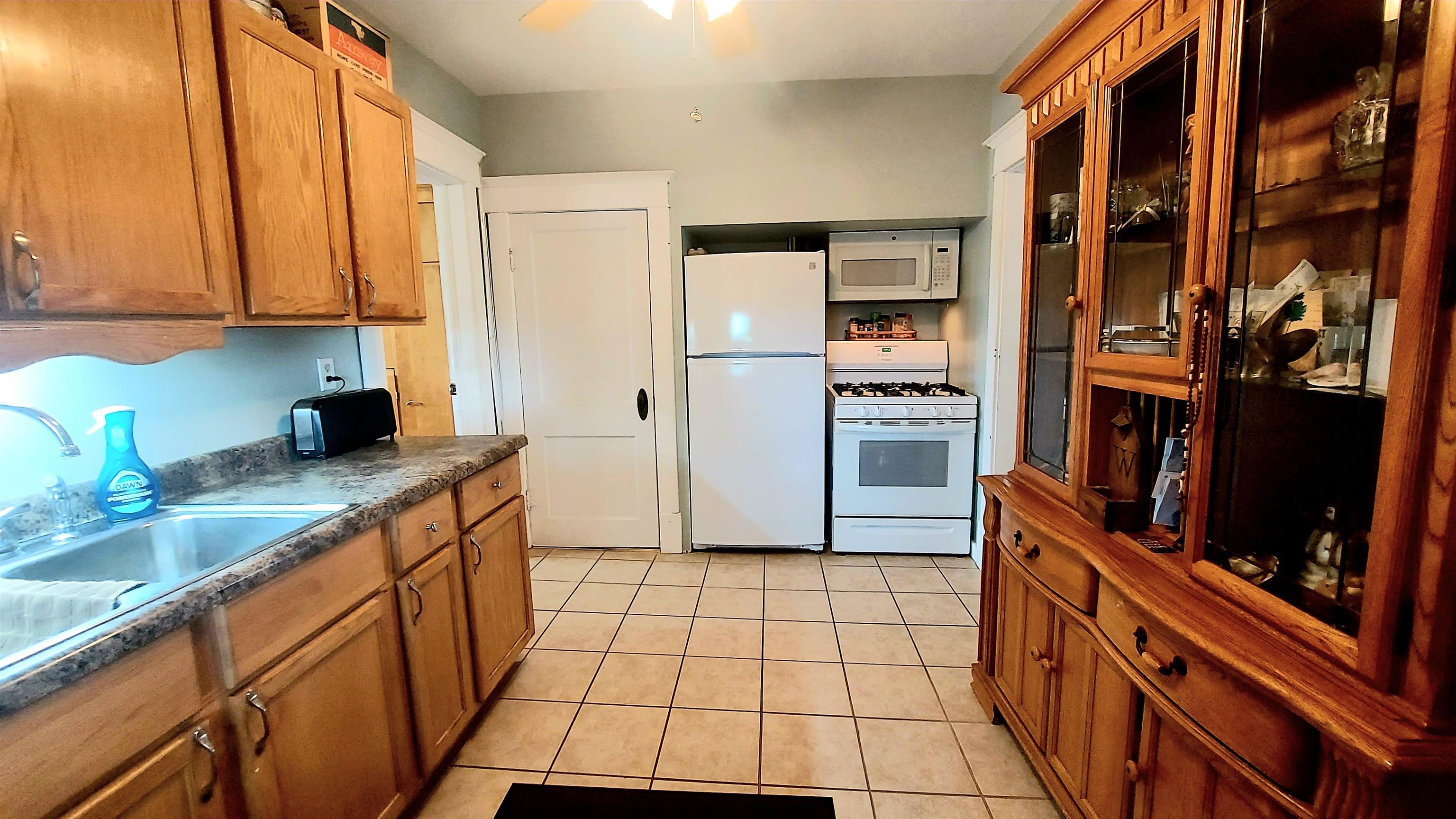 2392 W Dickerson Road