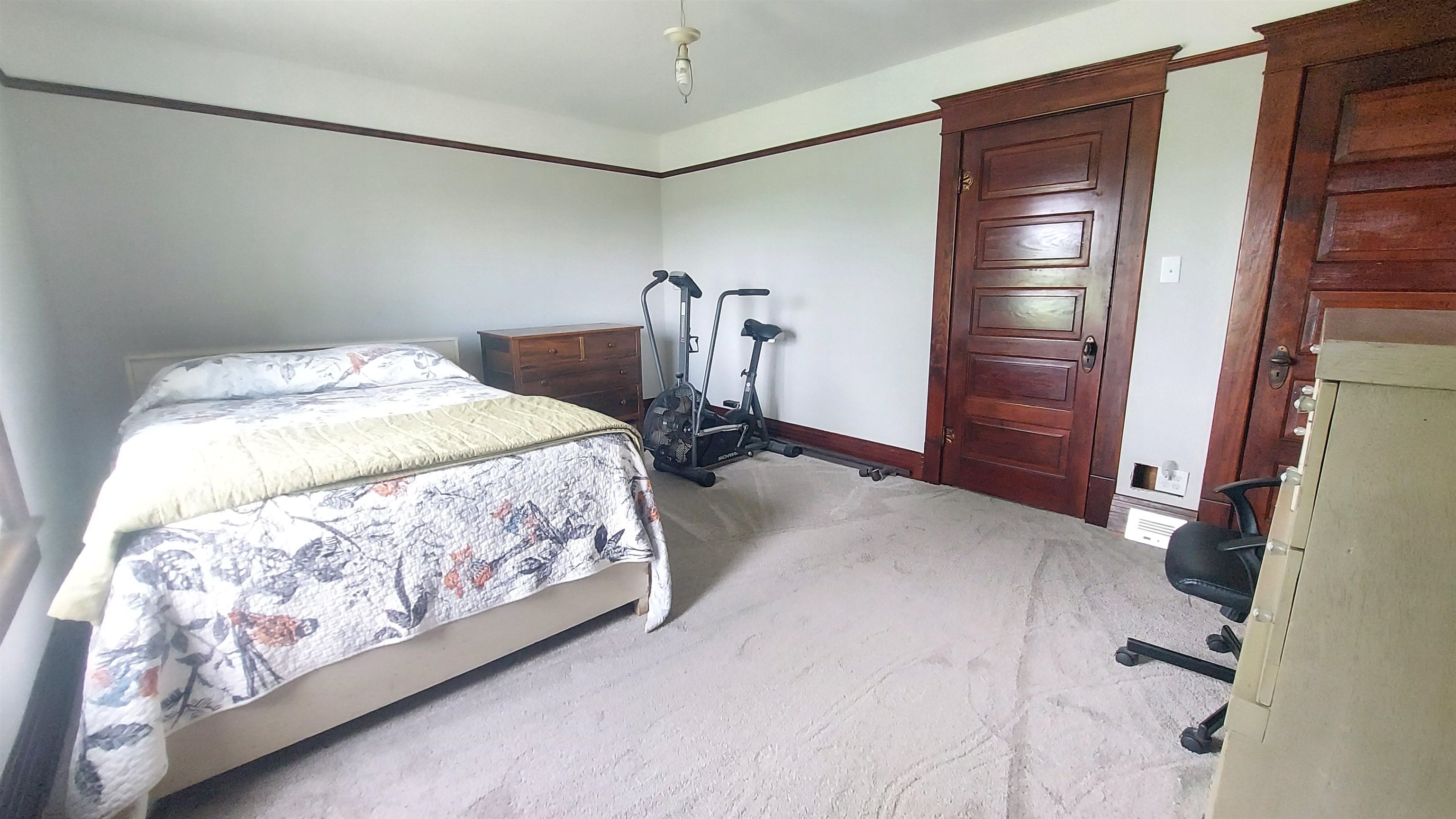 2392 W Dickerson Road