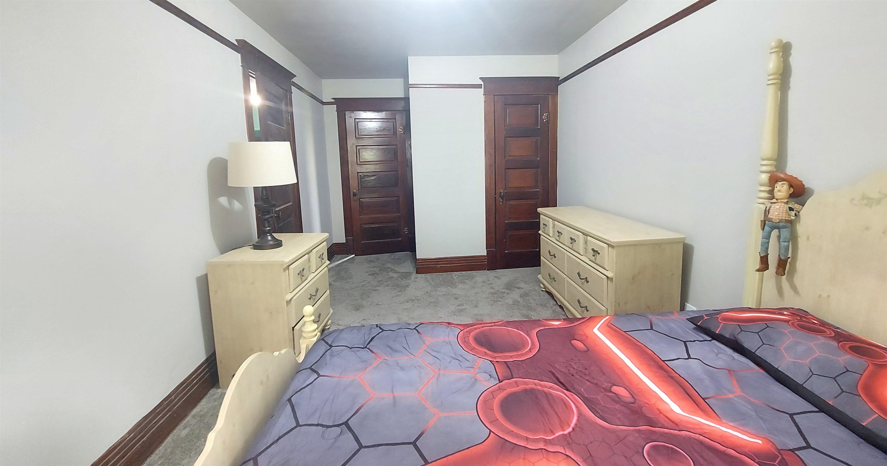 2392 W Dickerson Road