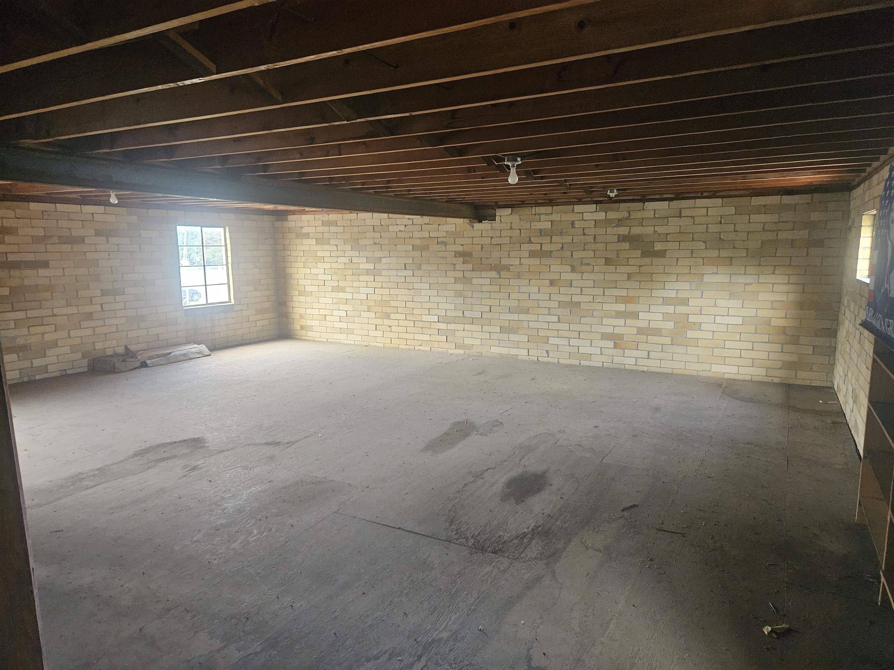 9978 Saginaw St Road