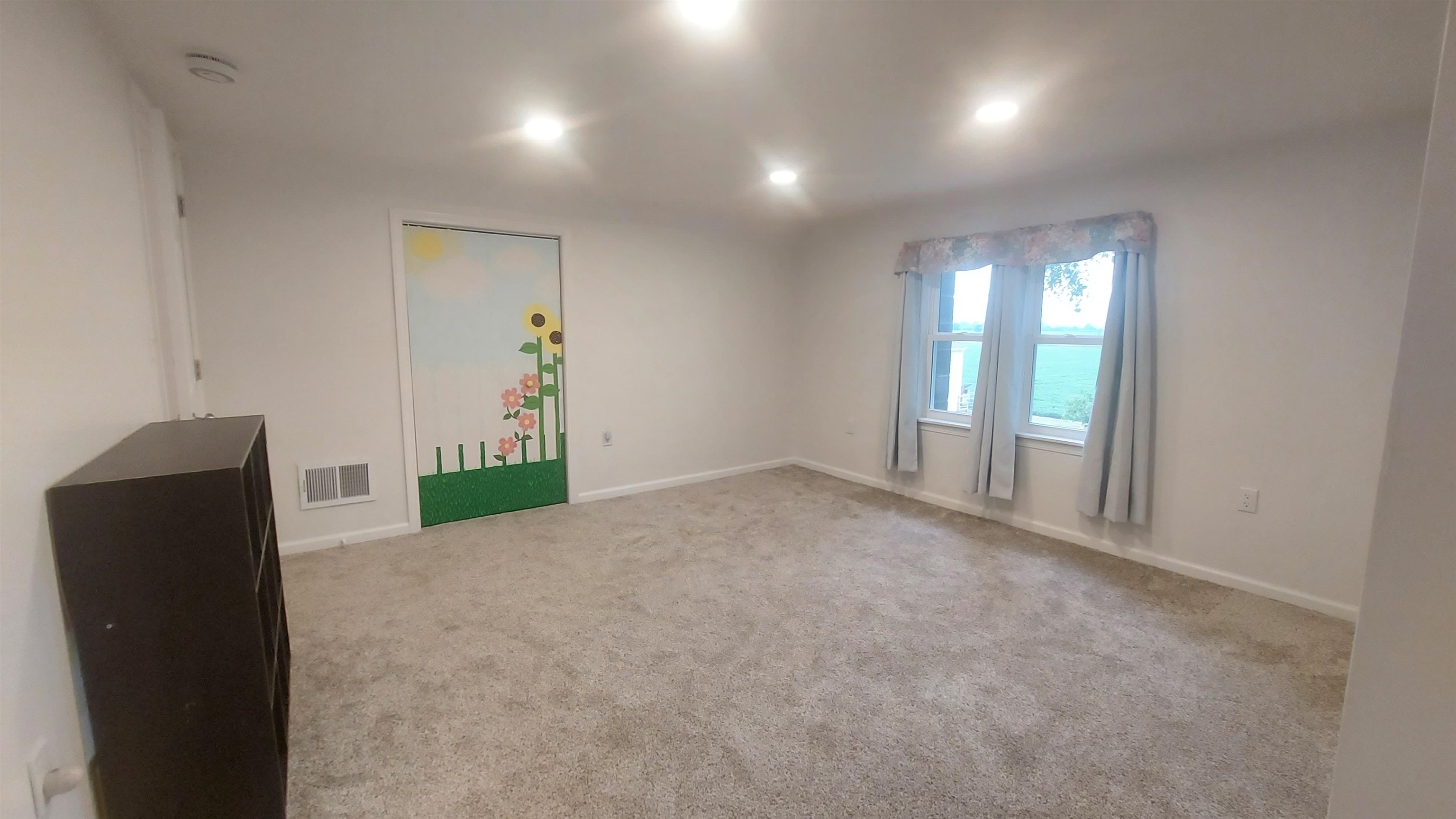 3177 N Van Buren Road