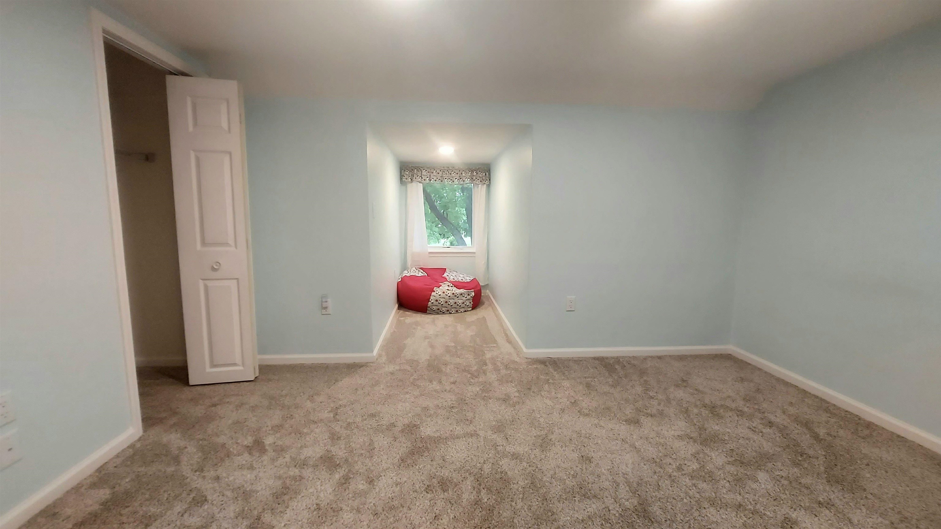 3177 N Van Buren Road