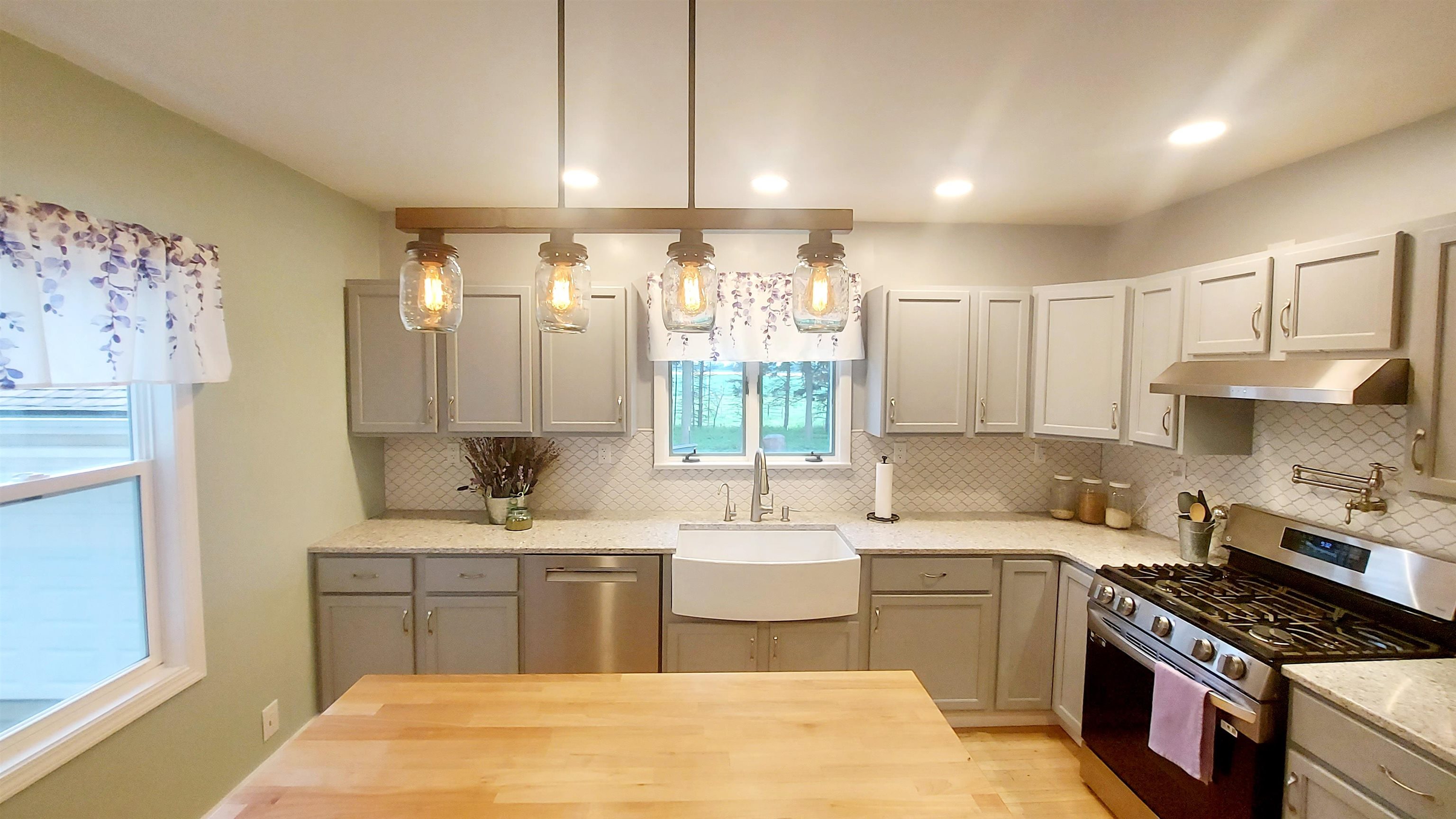 3177 N Van Buren Road