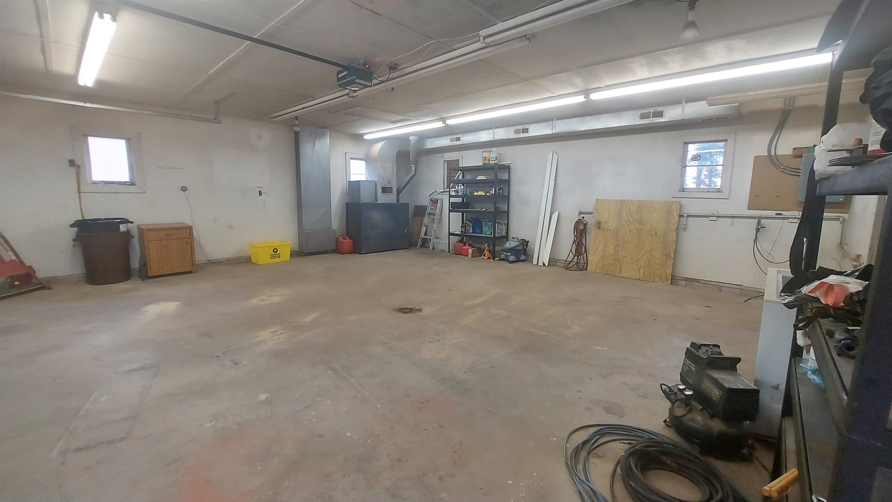 3177 N Van Buren Road