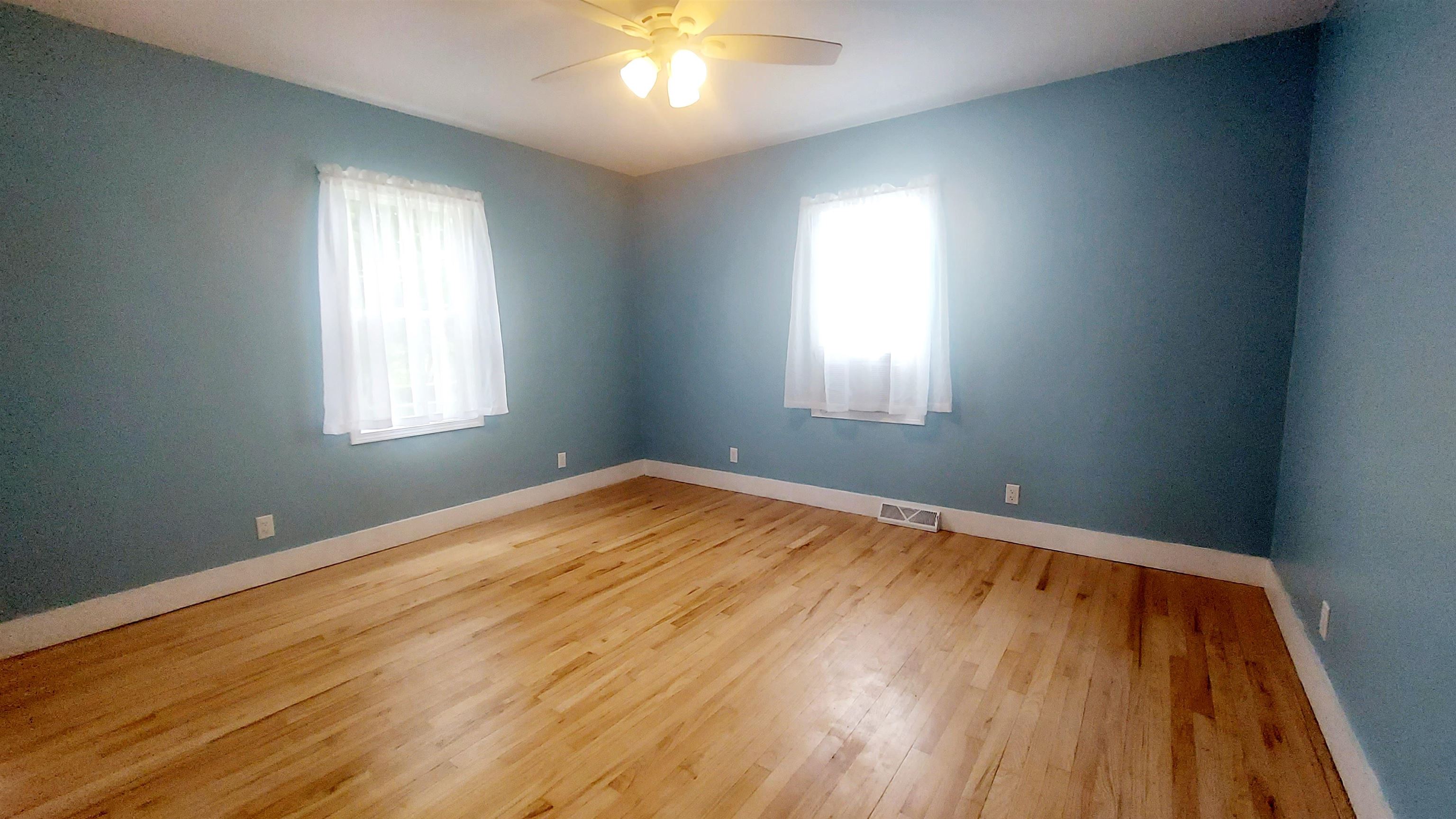 3177 N Van Buren Road