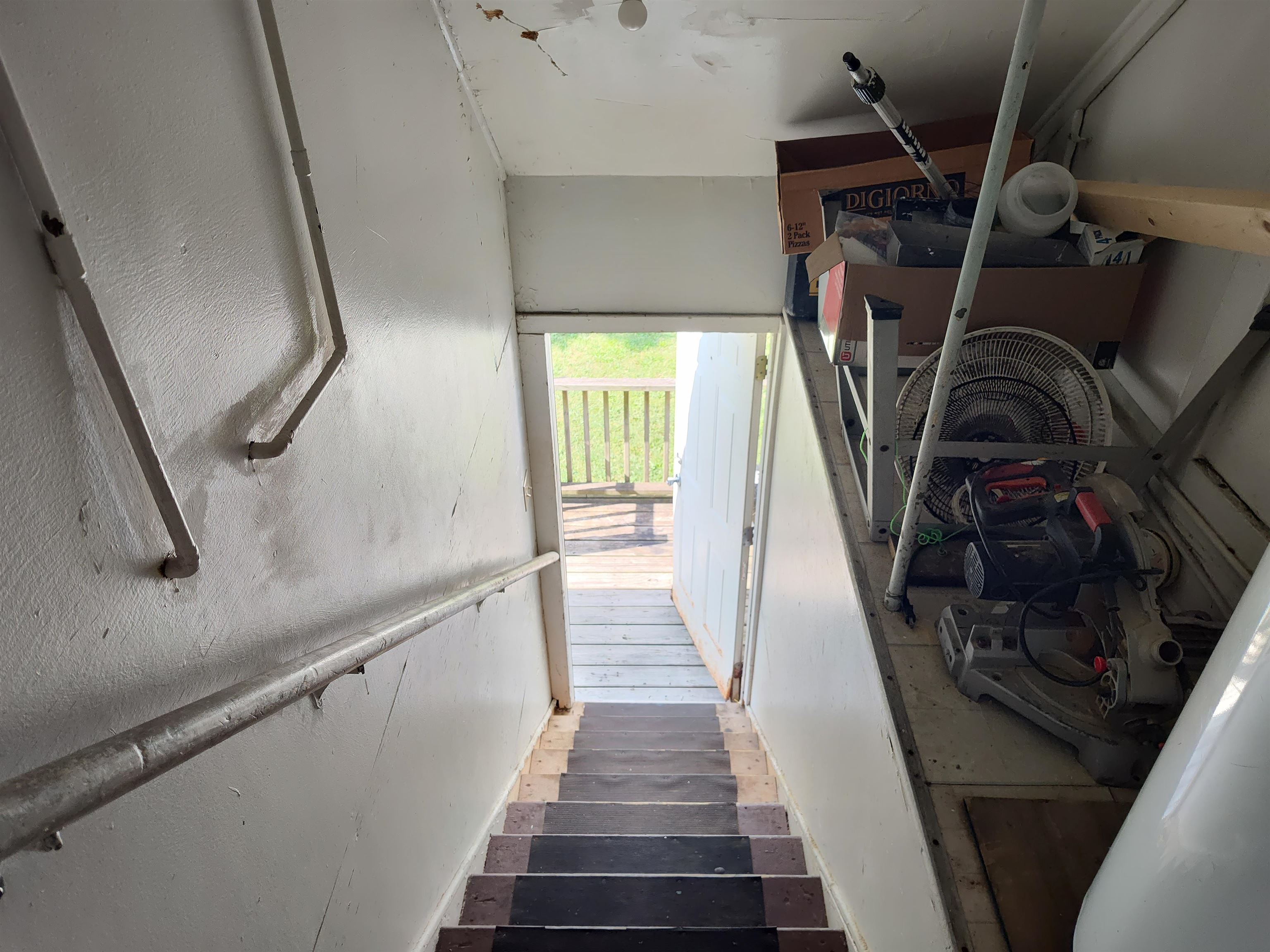 2401 Lowell Avenue