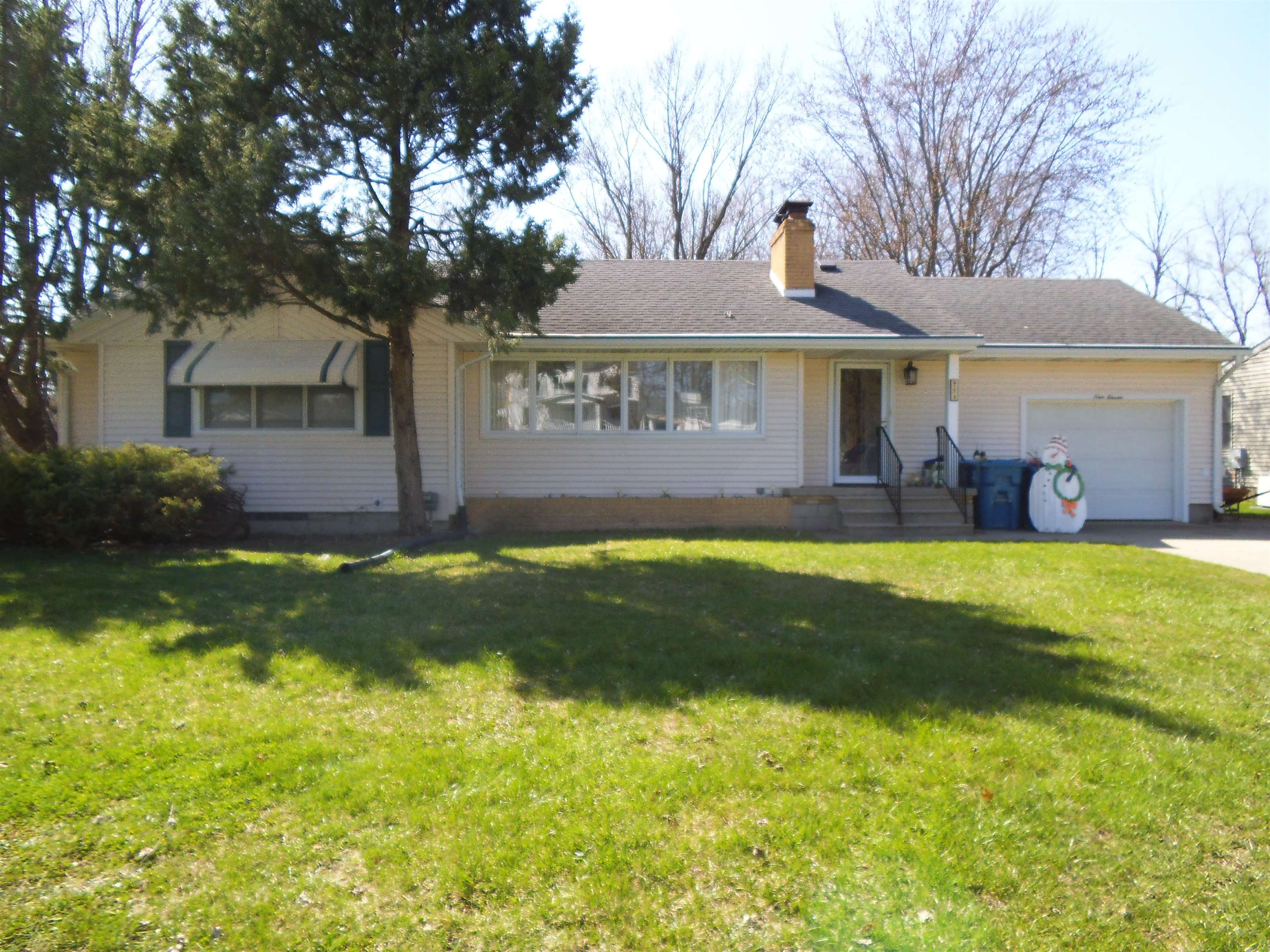 911 S Powell Road