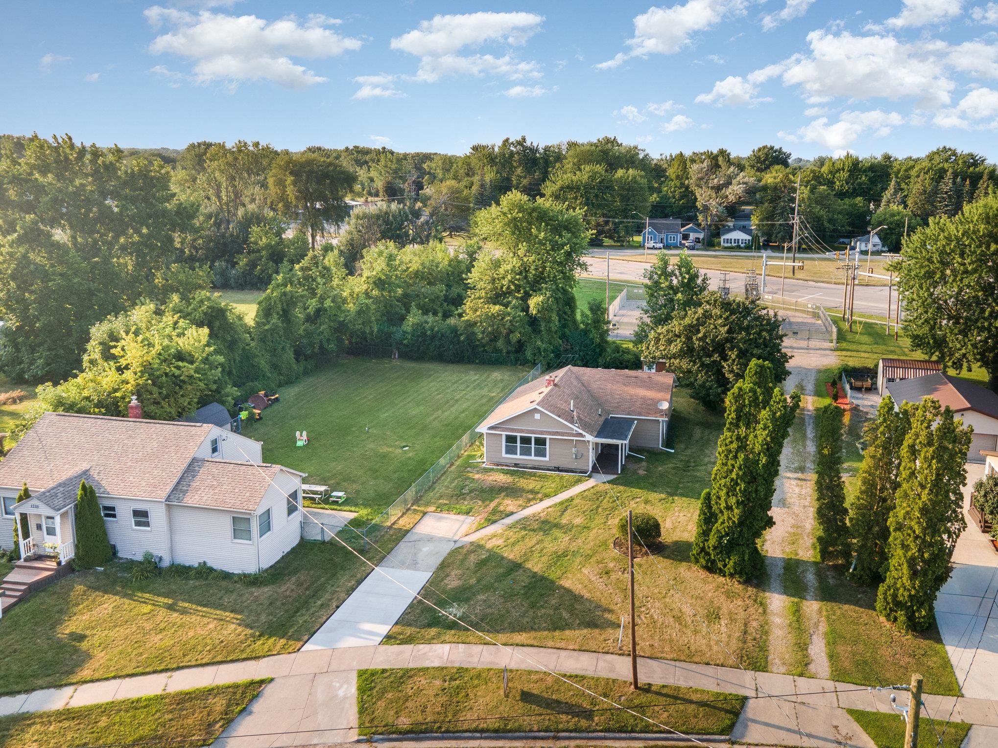 1235 Wellington Street