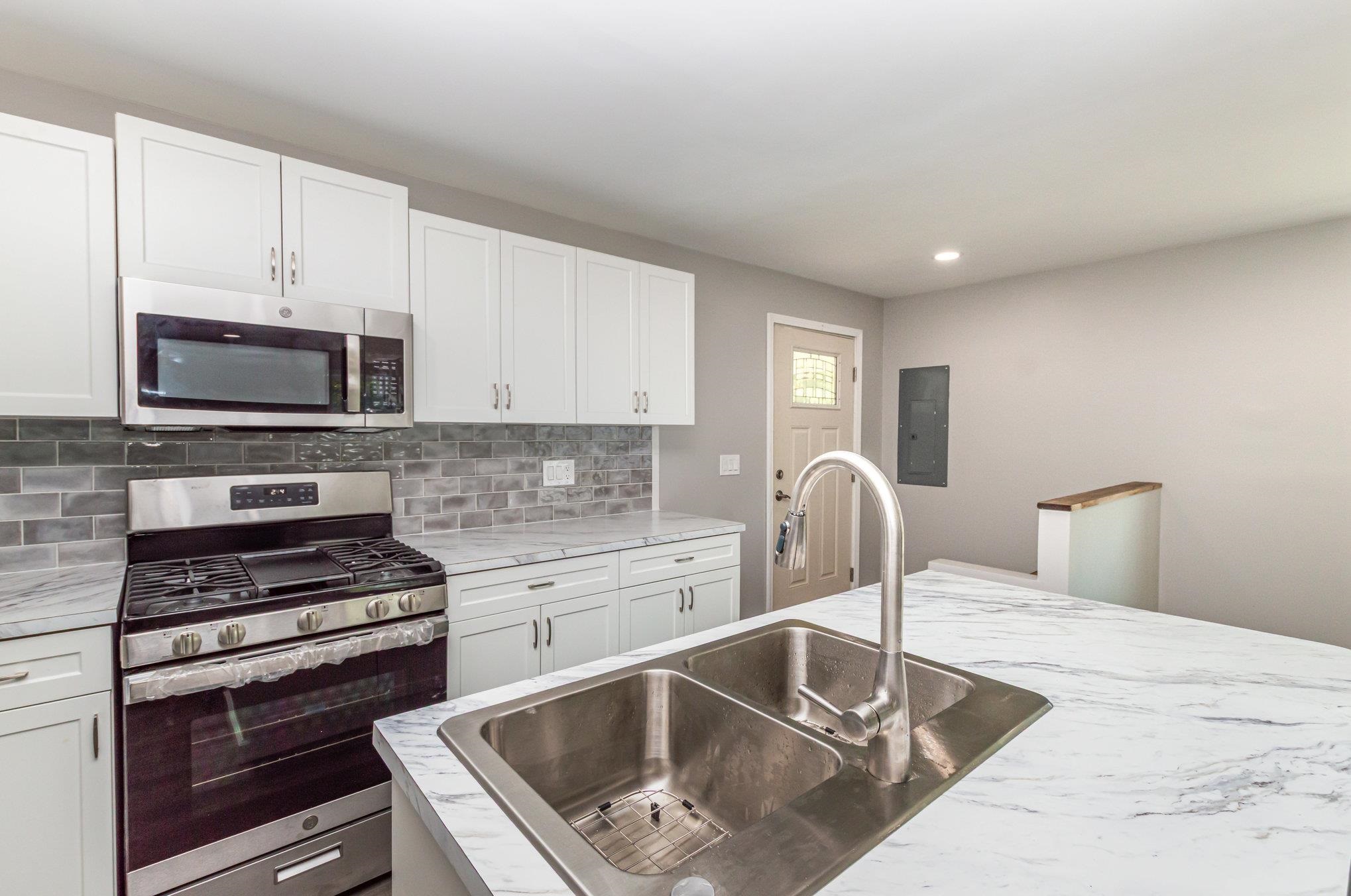 1235 Wellington Street