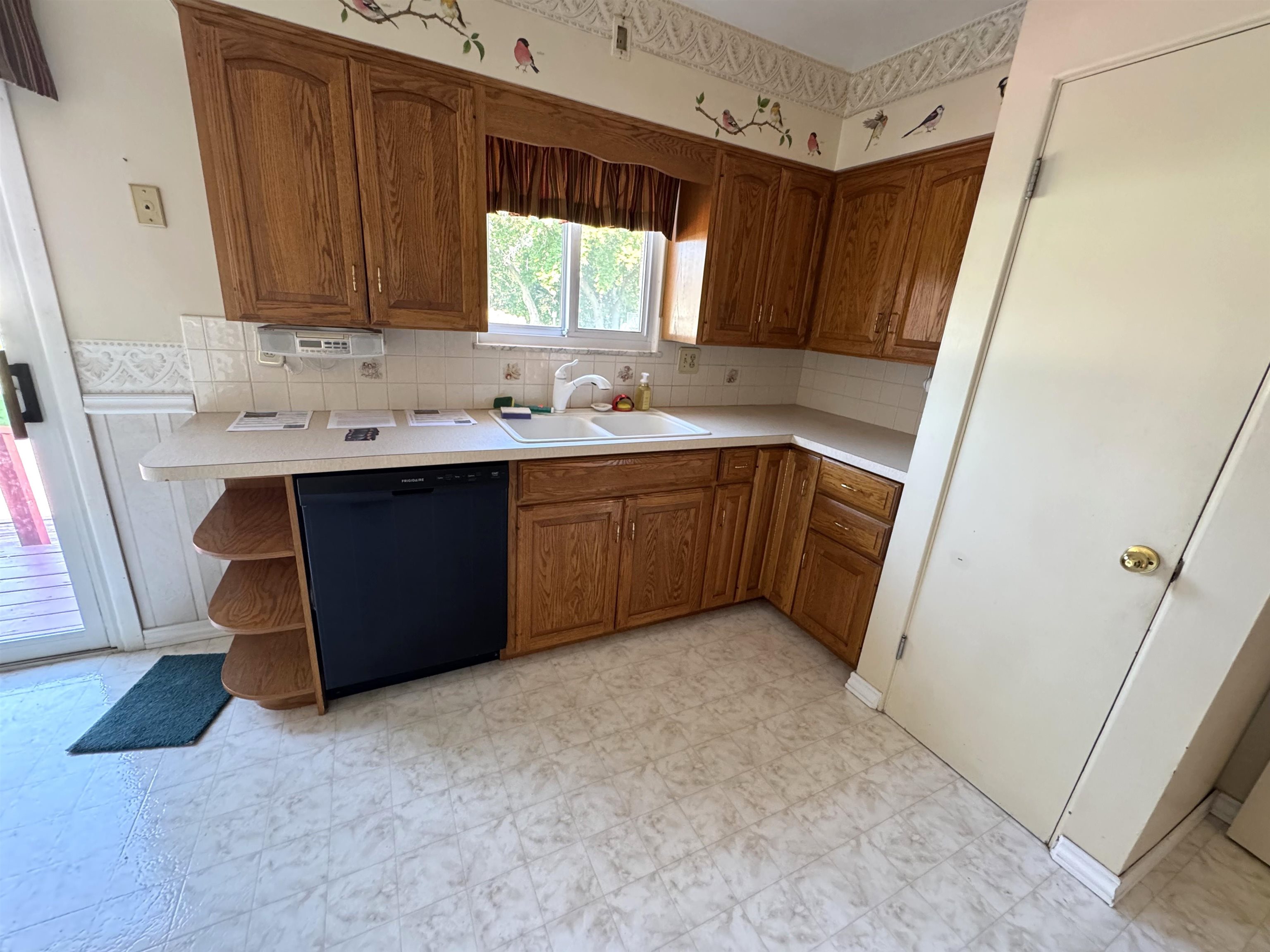 1913 N Brentwood Place