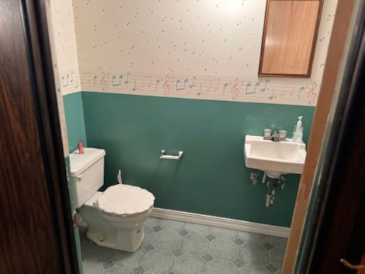 1913 N Brentwood Place