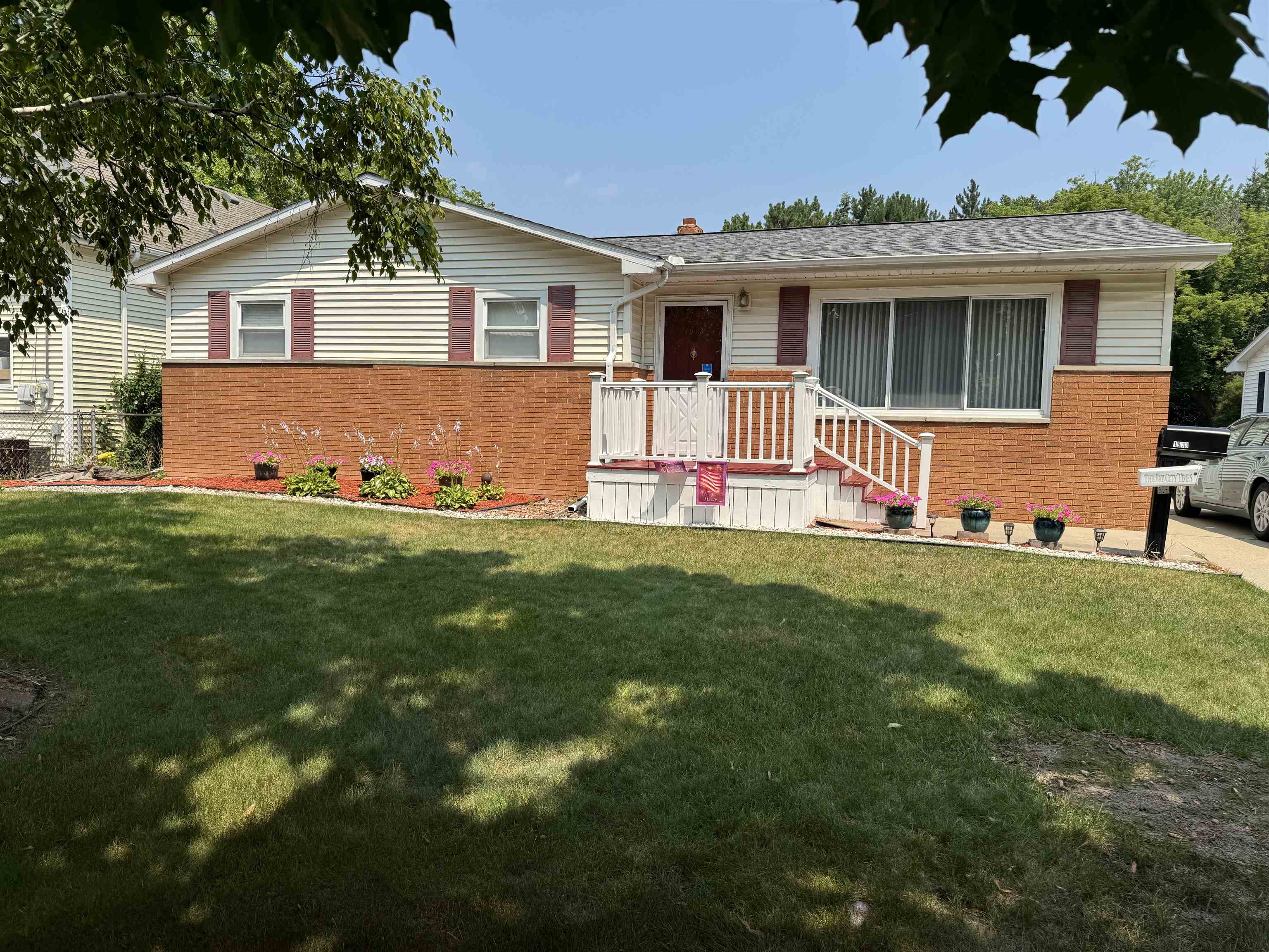 1913 N Brentwood Place