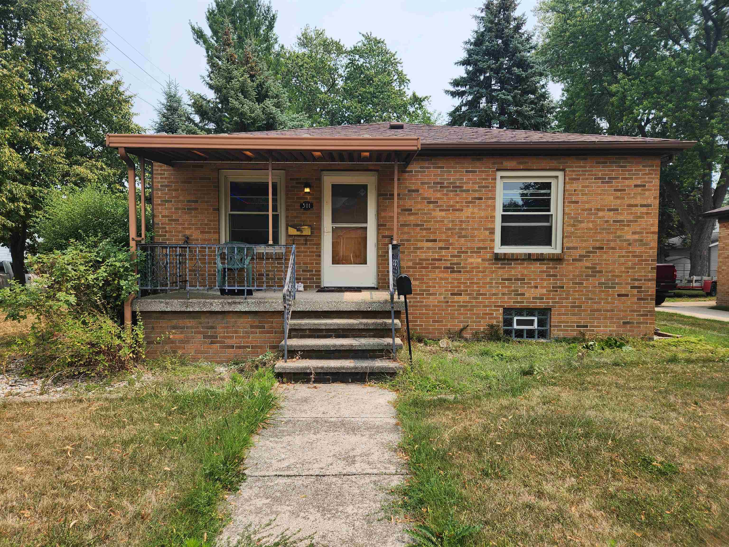 301 S Alp Street