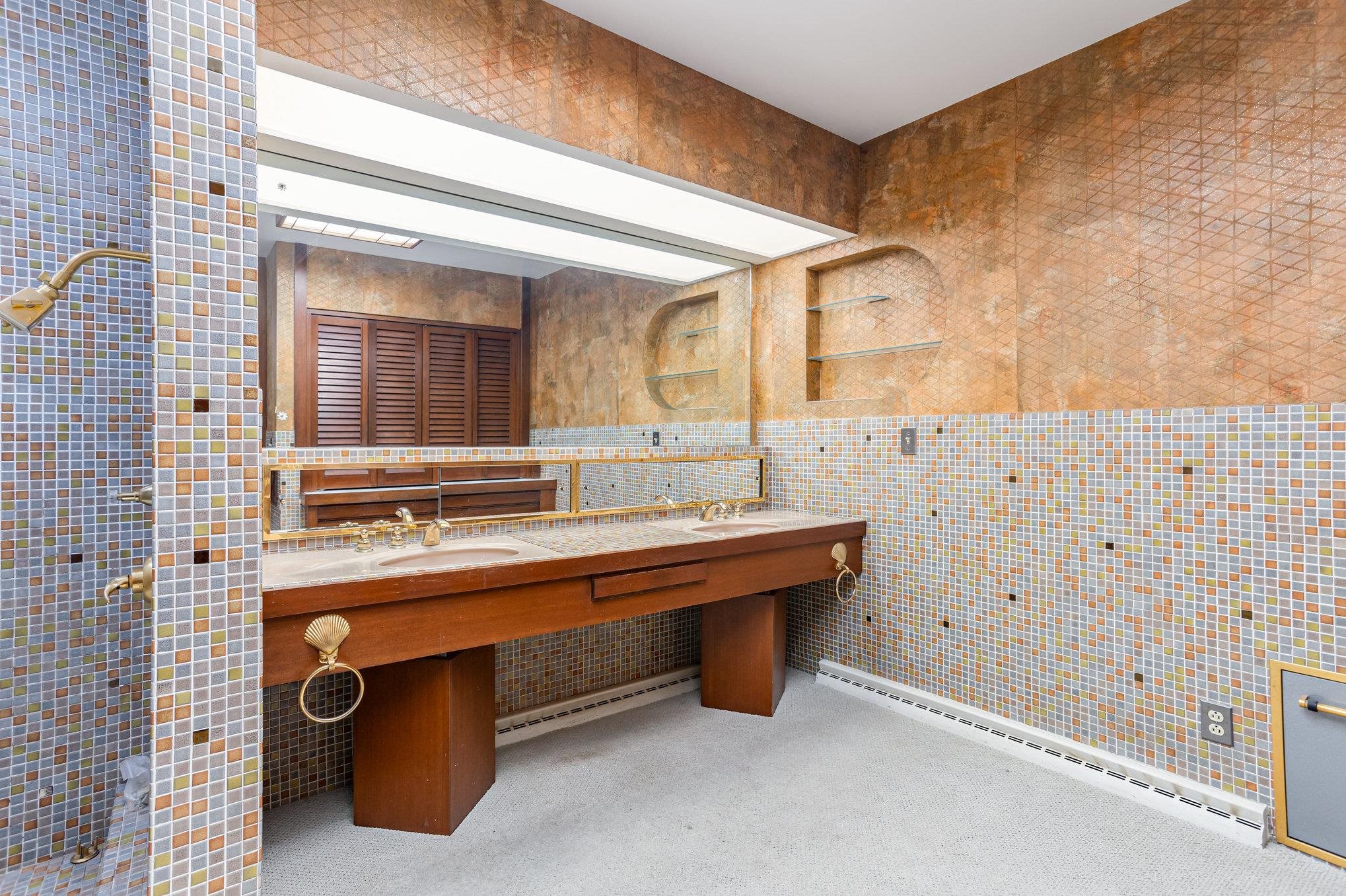 3077 Oakwood Court
