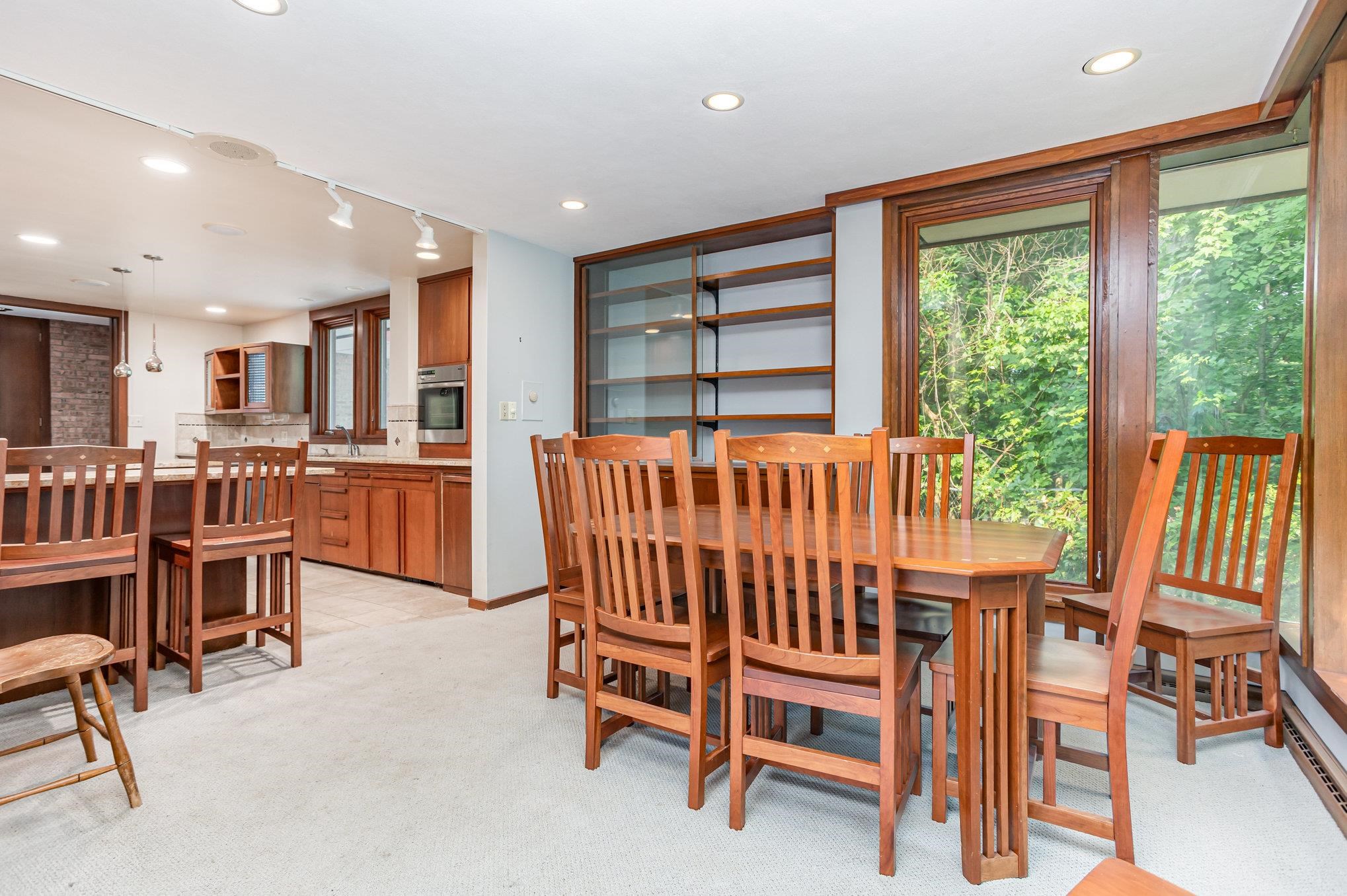 3077 Oakwood Court