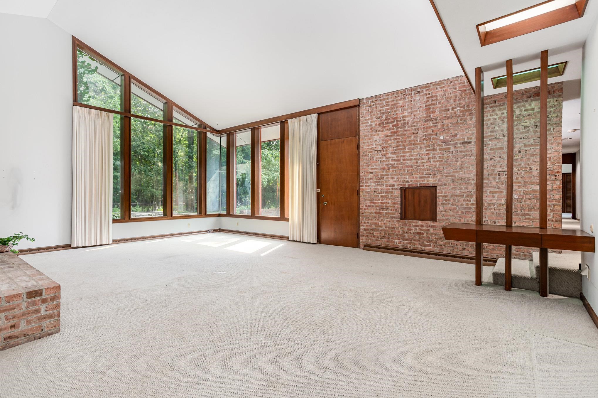 3077 Oakwood Court