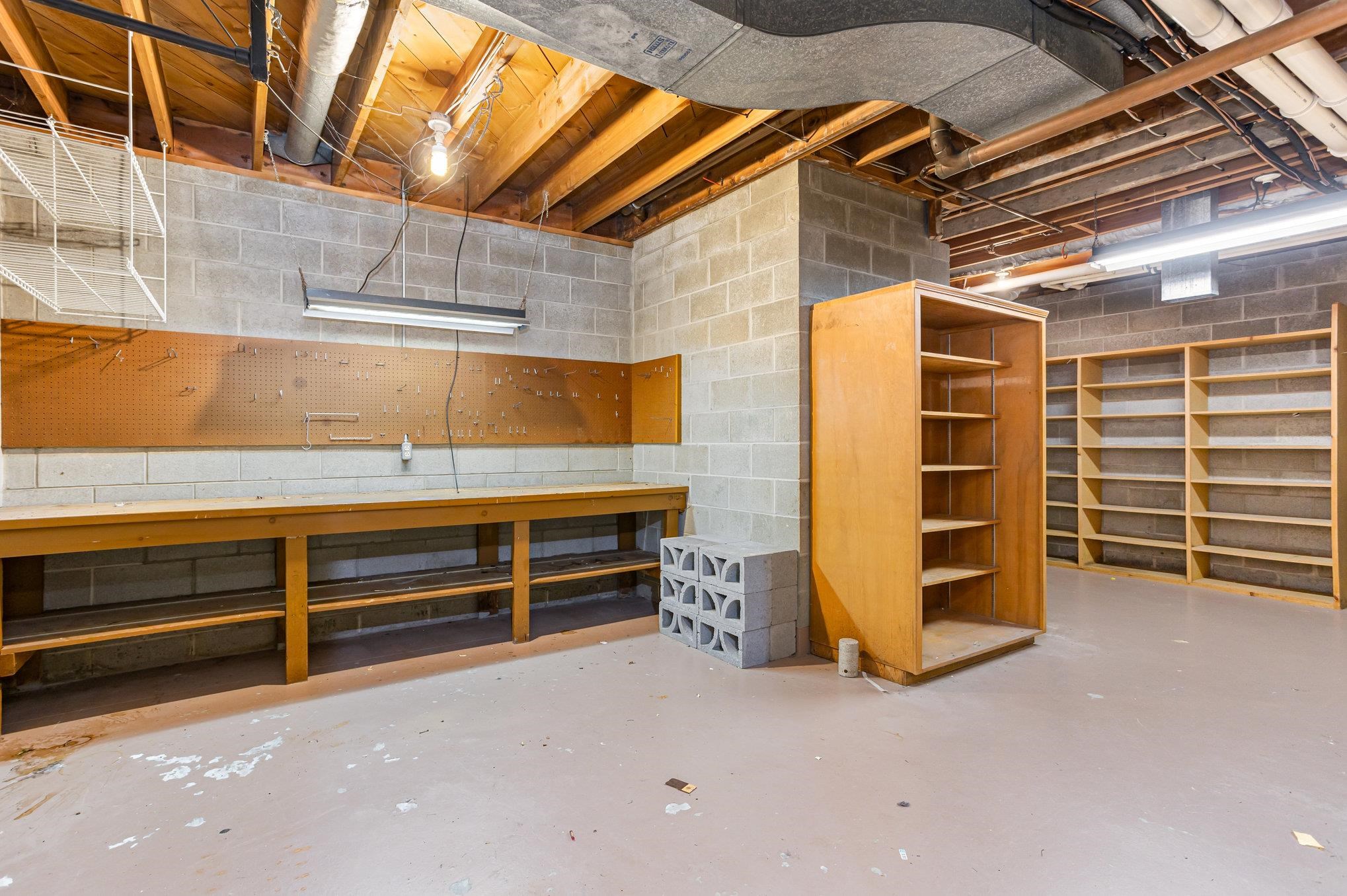3077 Oakwood Court