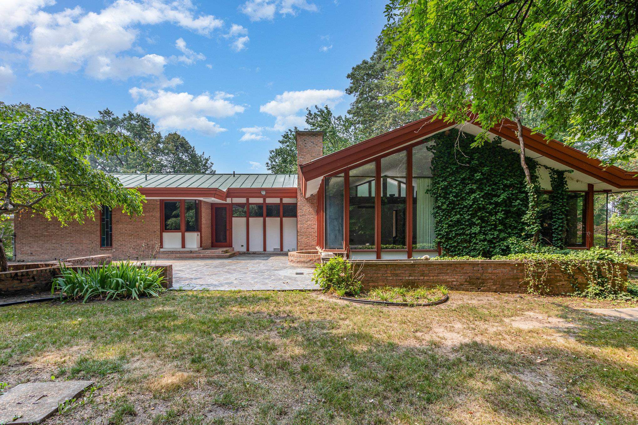 3077 Oakwood Court
