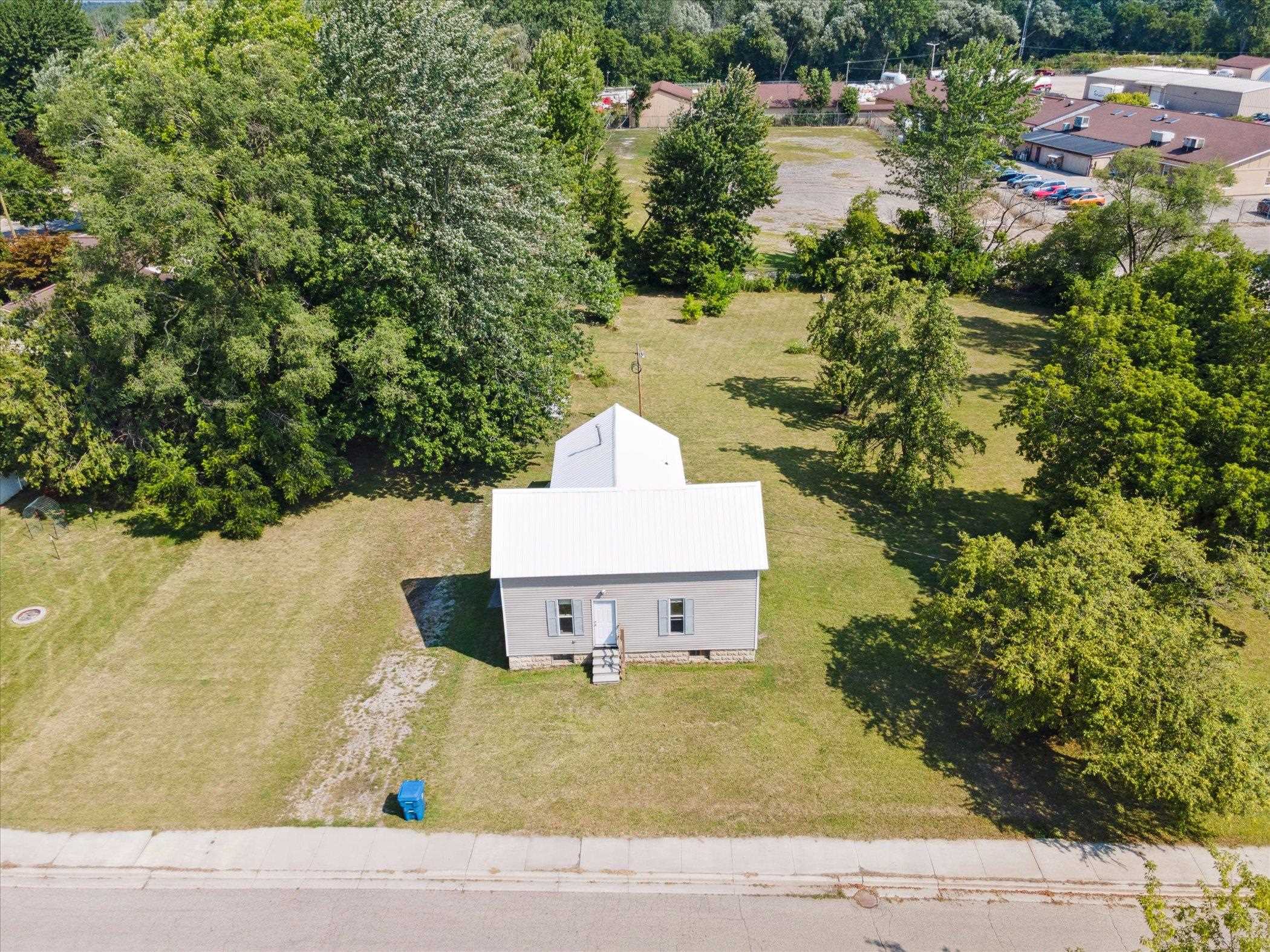 228 W Beaver Street