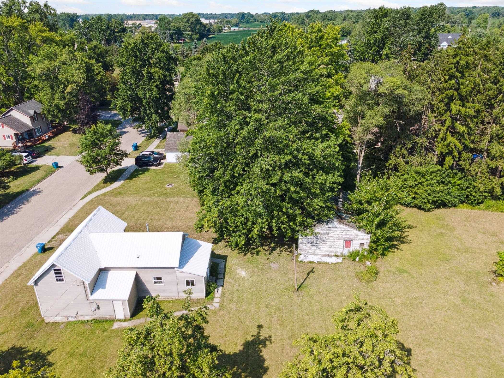 228 W Beaver Street