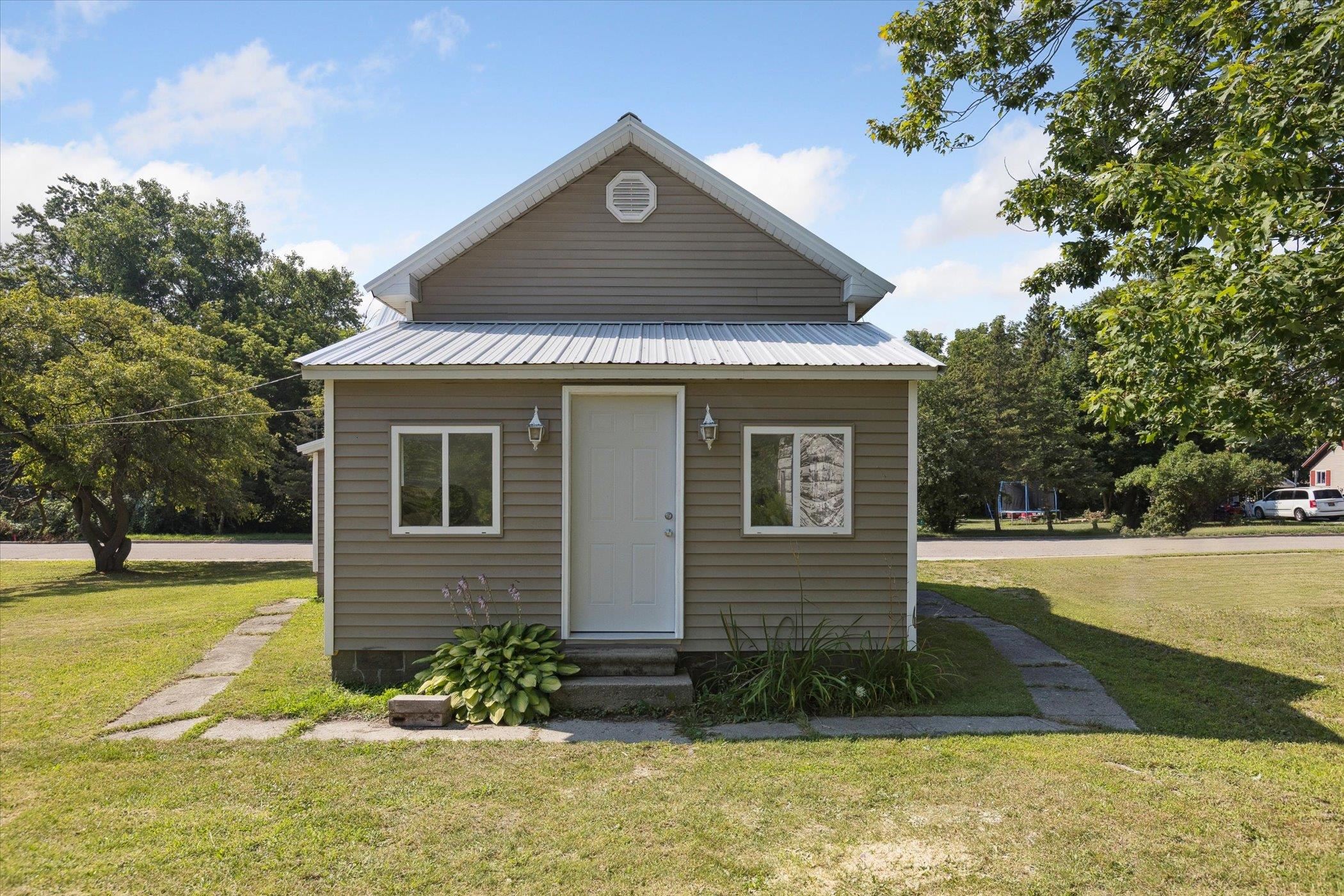228 W Beaver Street