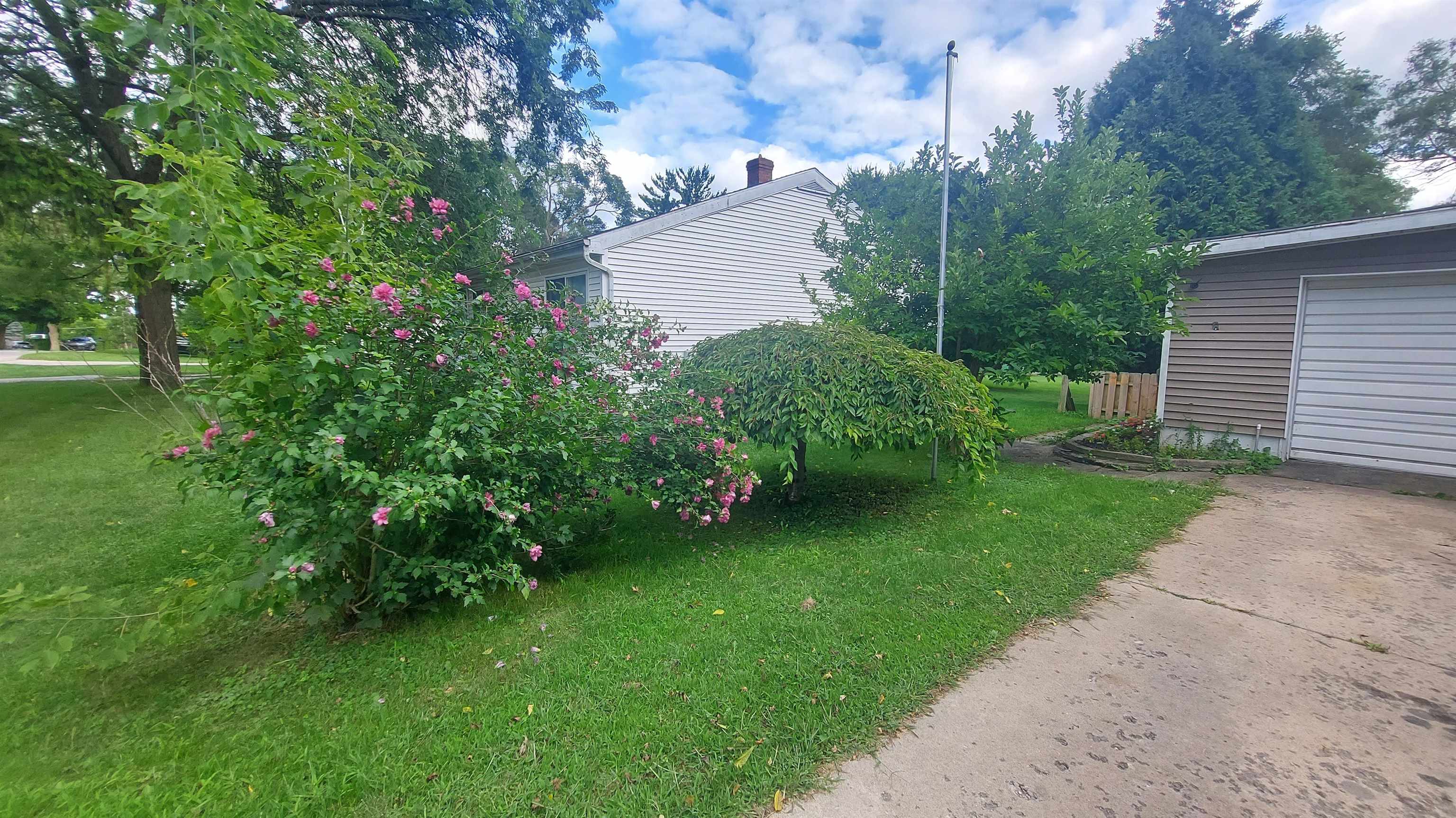 91 W Gilford Road
