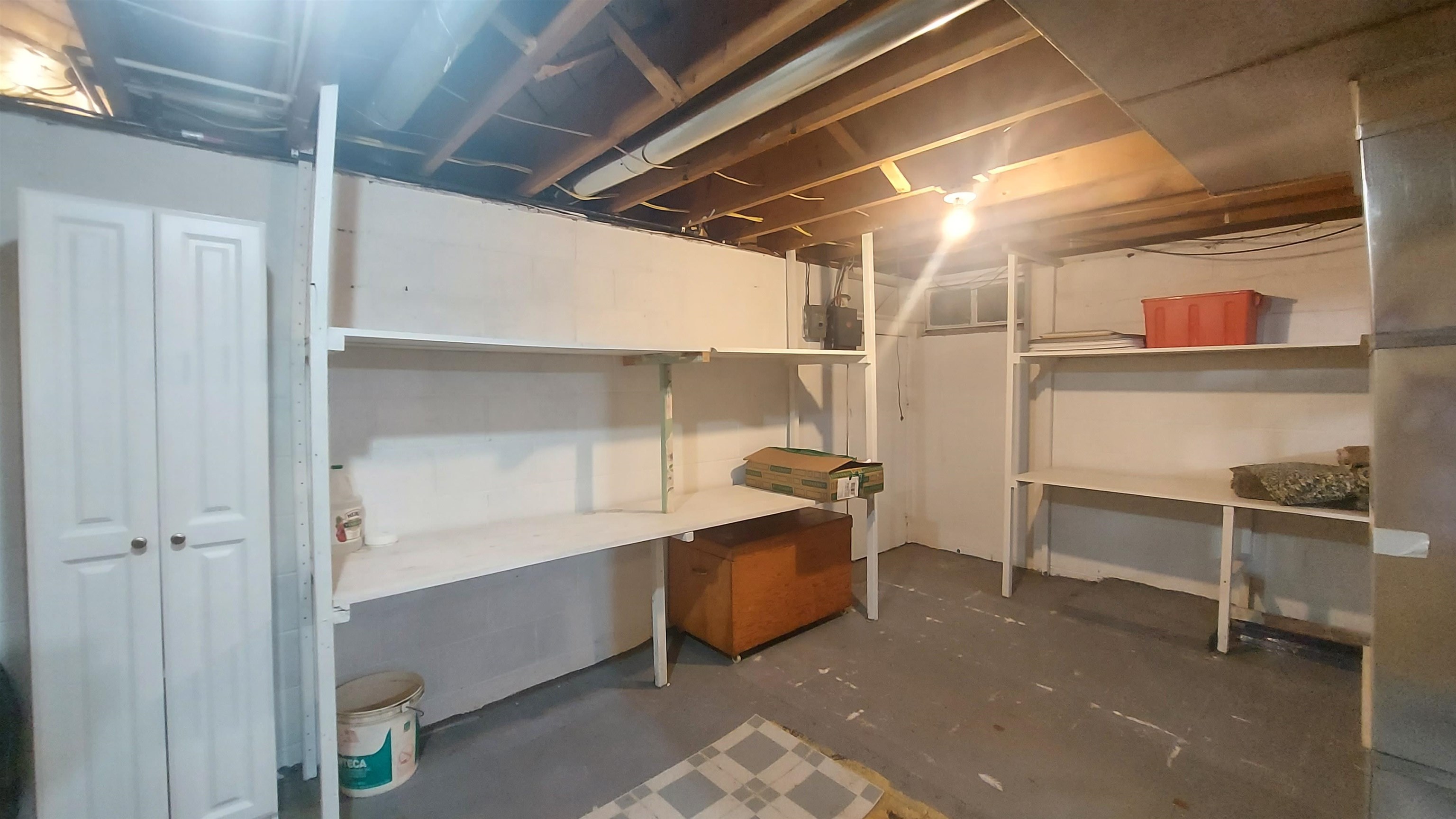 91 W Gilford Road