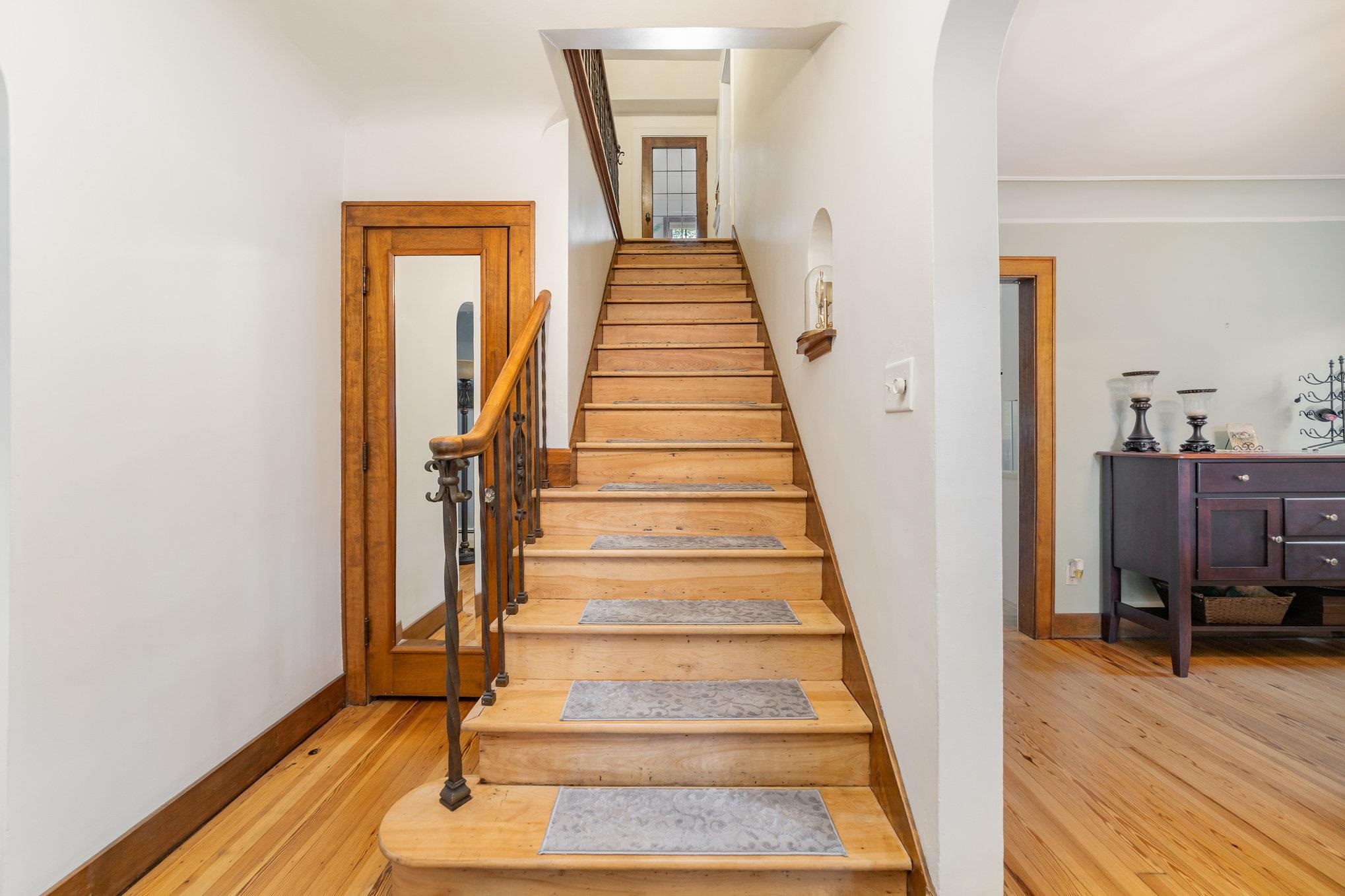 215 Ardussi Avenue