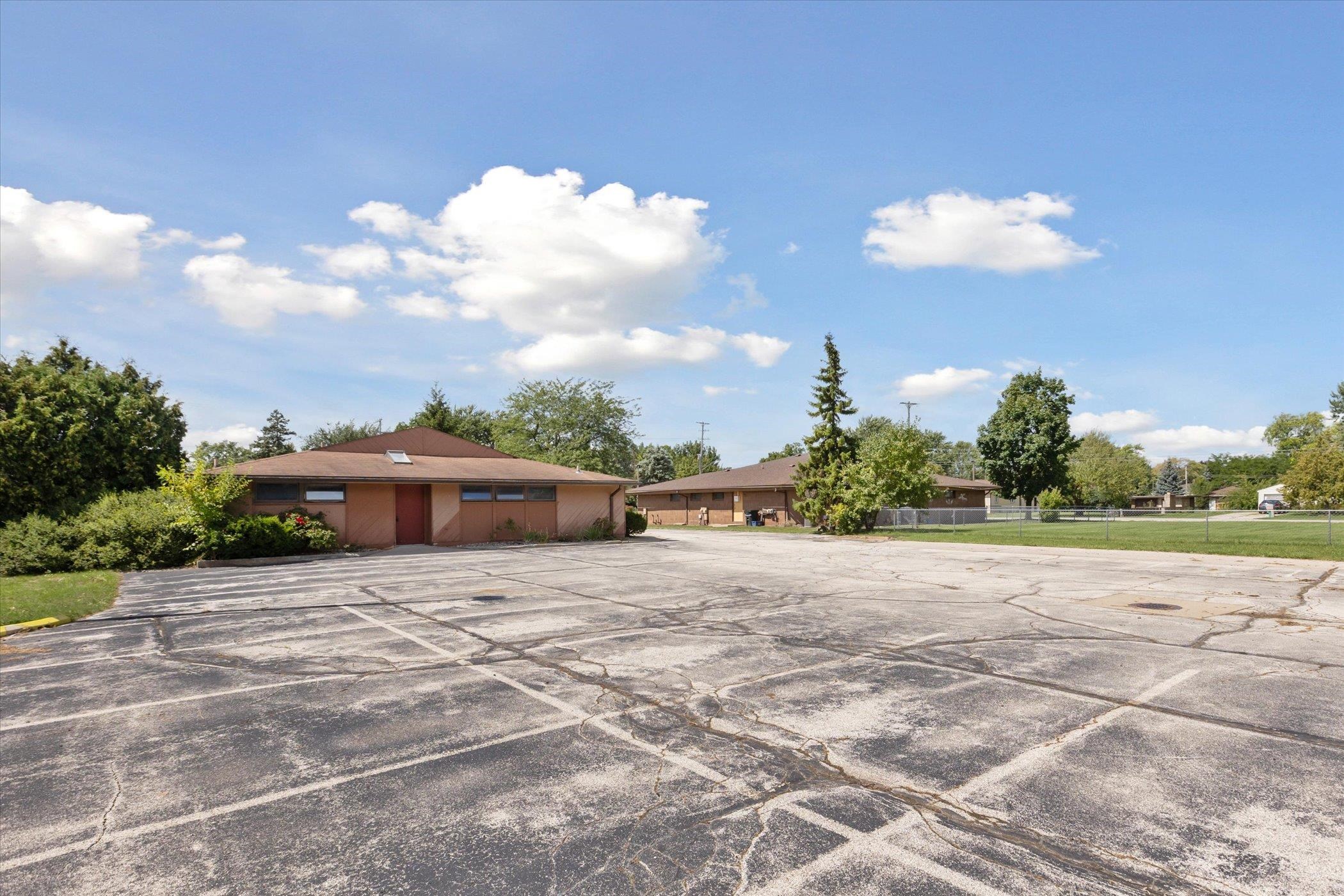 1003 Mulholland Street