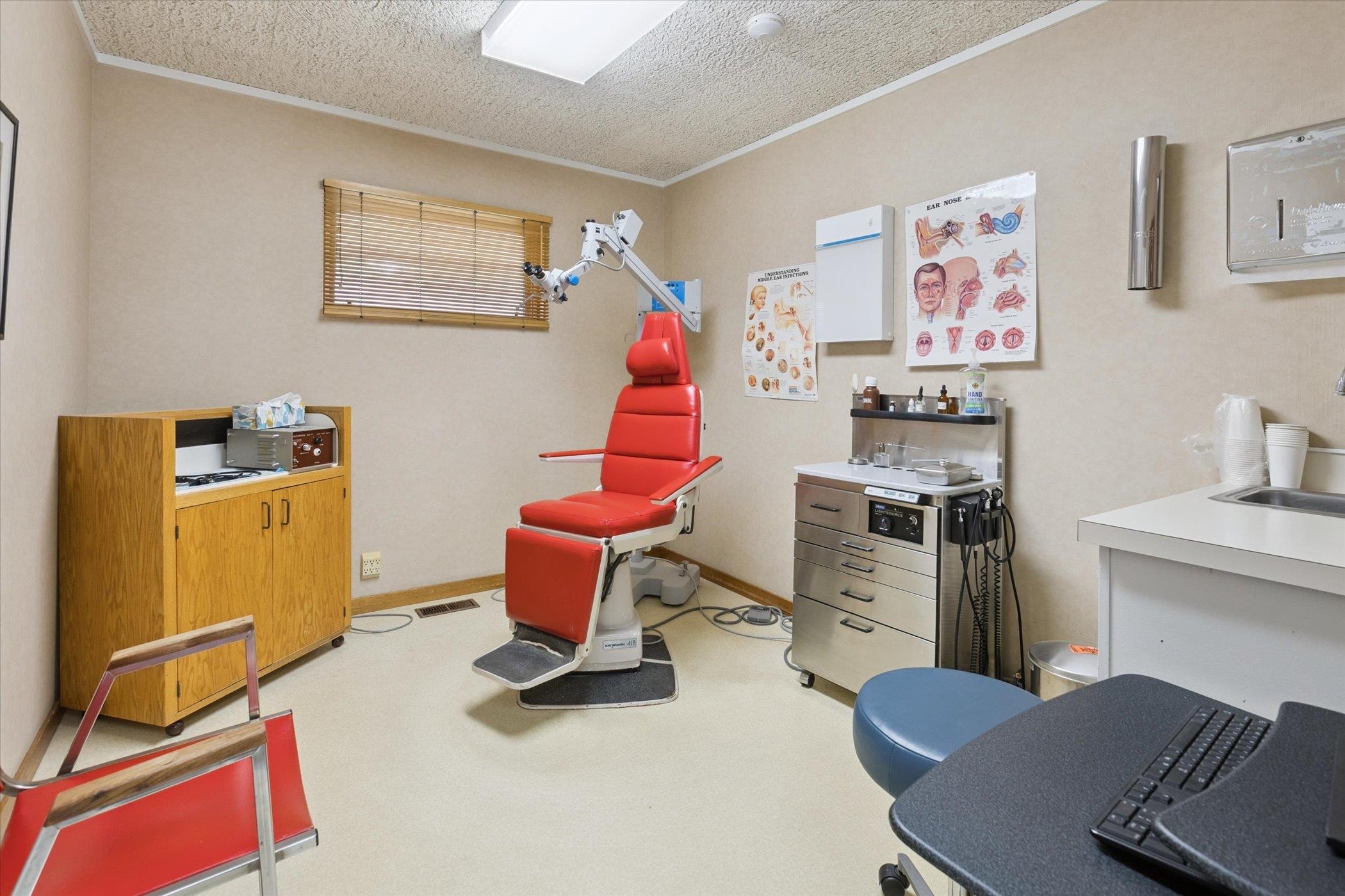 1003 Mulholland Street