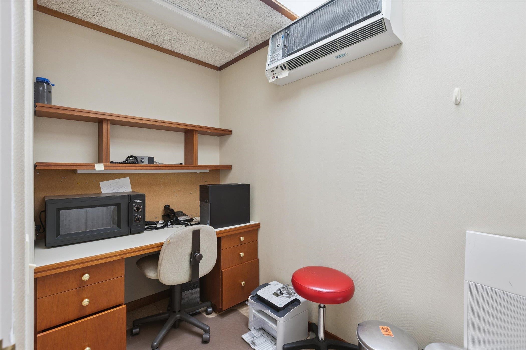 1003 Mulholland Street